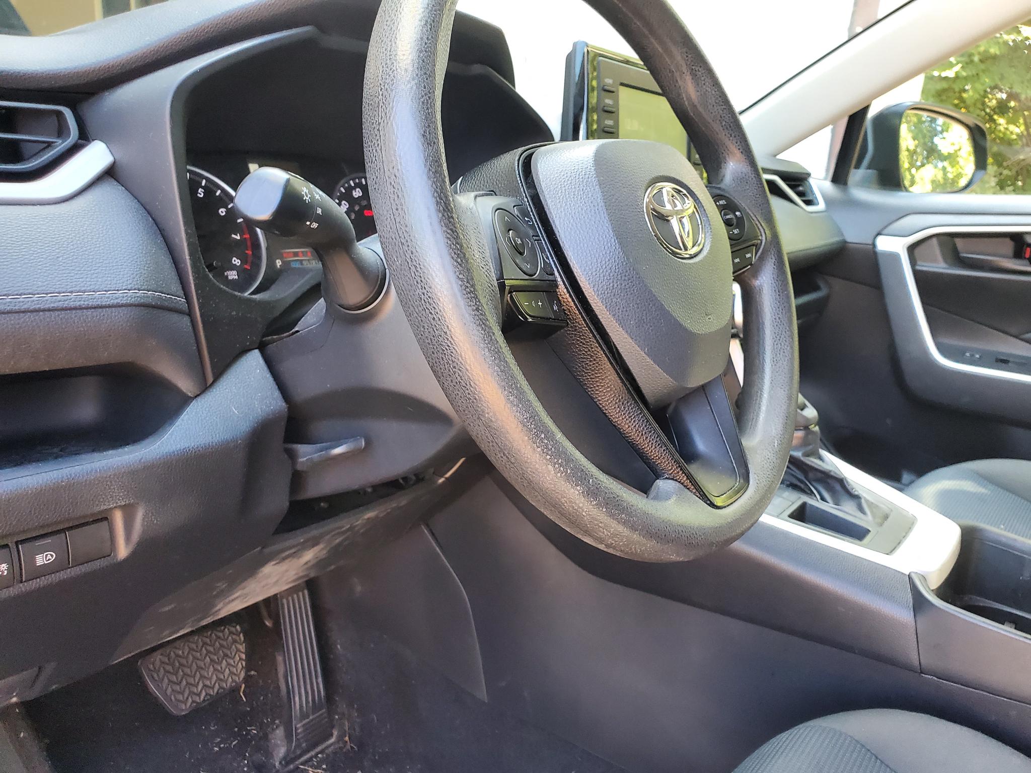 Toyota RAV4 LE 2022