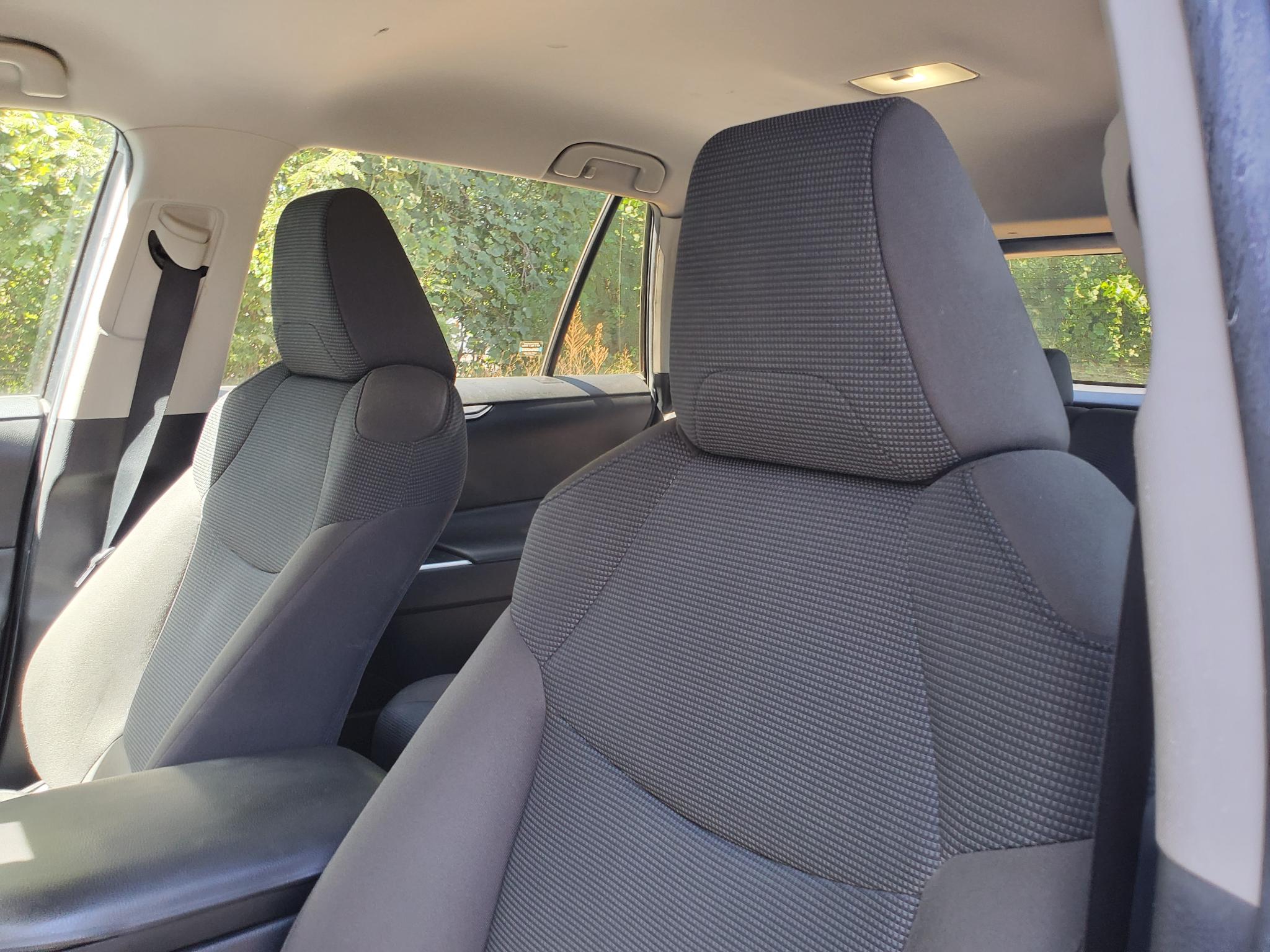 Toyota RAV4 LE 2022
