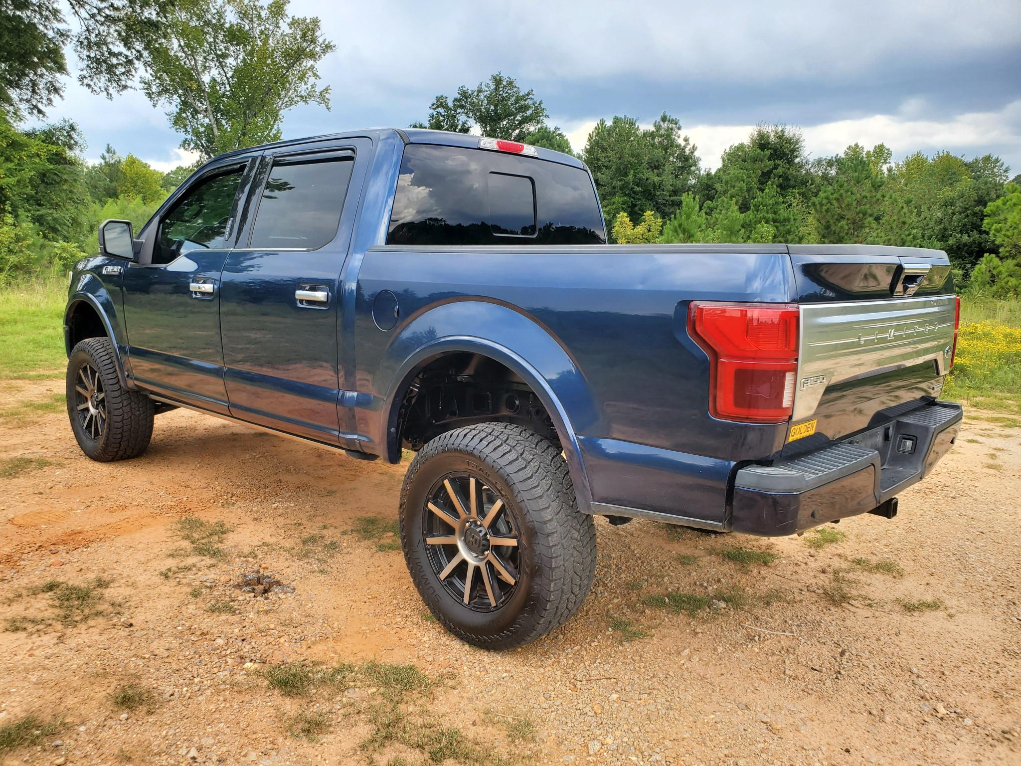 Ford F-150 4WD SuperCrew 145" Limited 2018