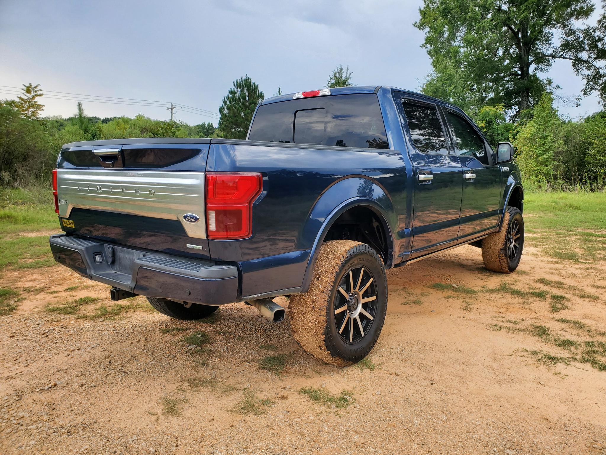 Ford F-150 4WD SuperCrew 145" Limited 2018