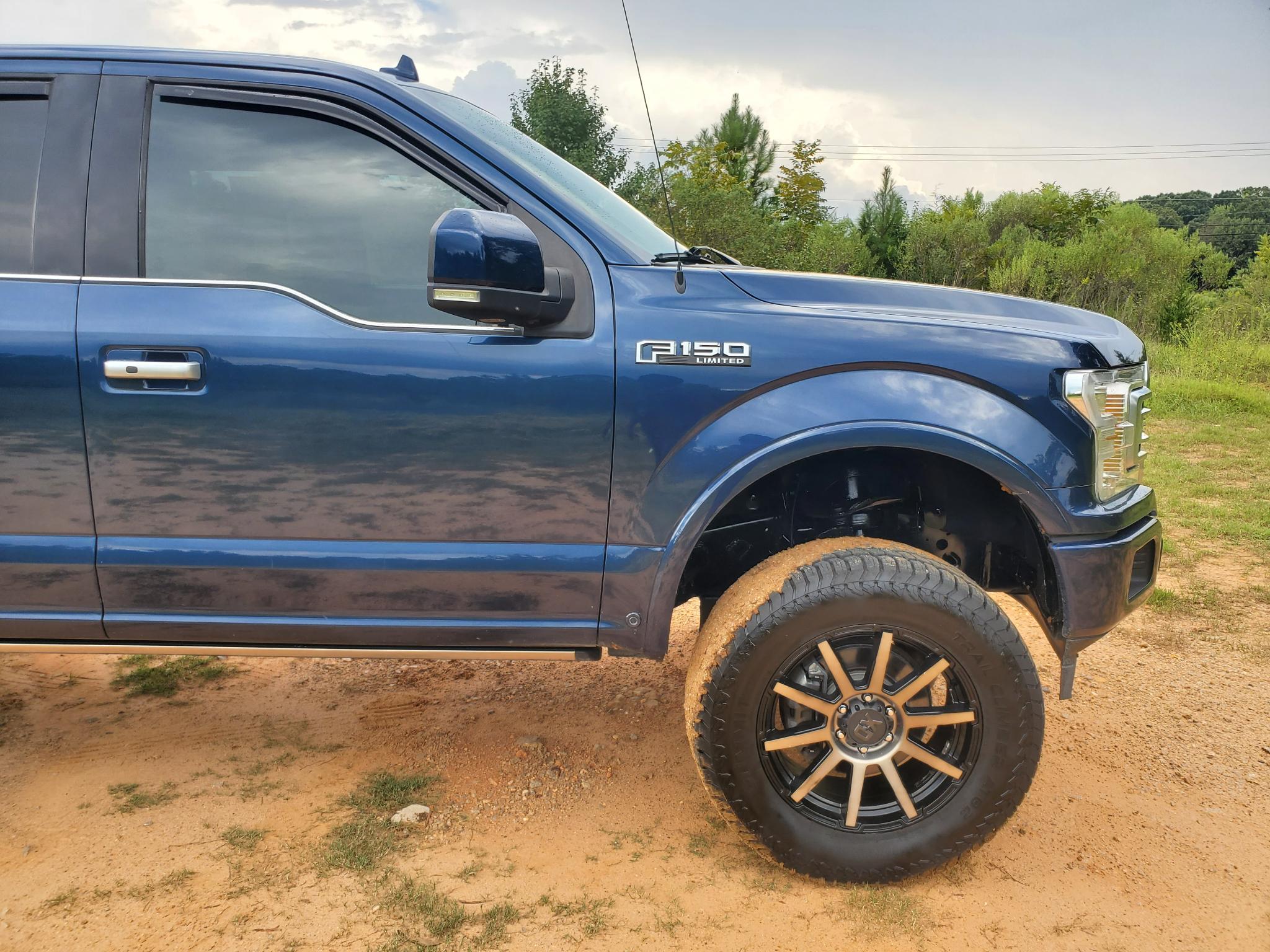 Ford F-150 4WD SuperCrew 145" Limited 2018