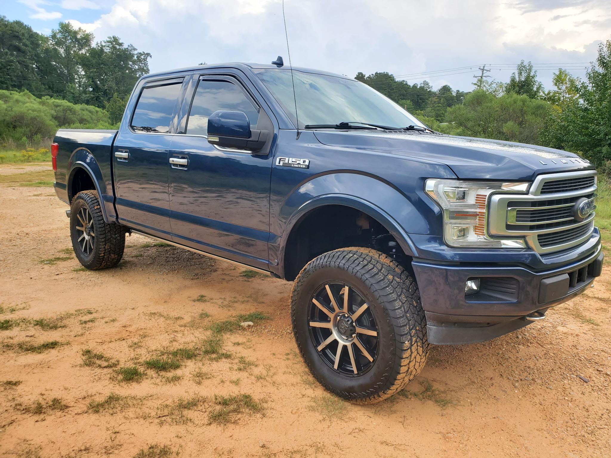 Ford F-150 4WD SuperCrew 145" Limited 2018