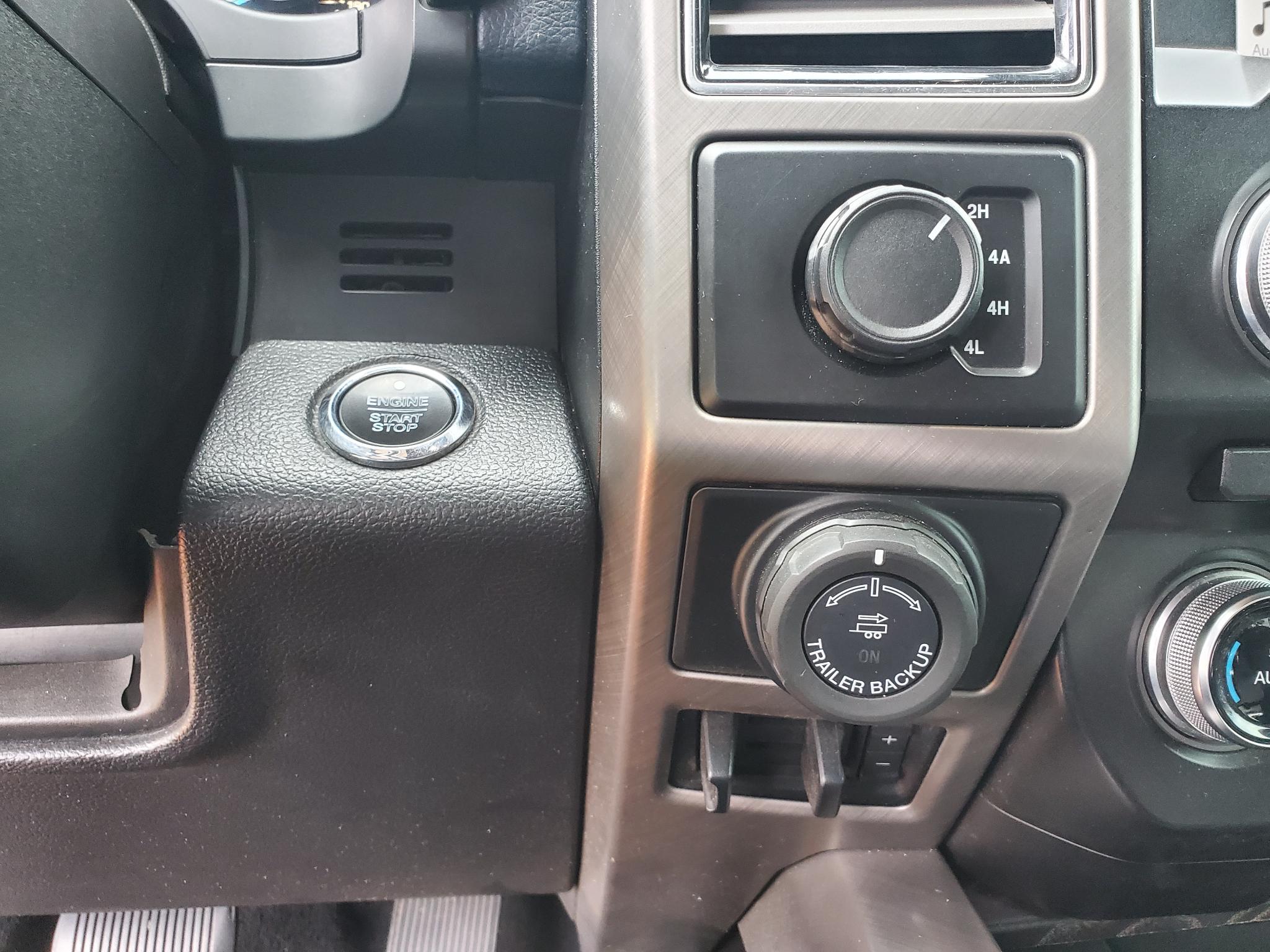 Ford F-150 4WD SuperCrew 145" Limited 2018