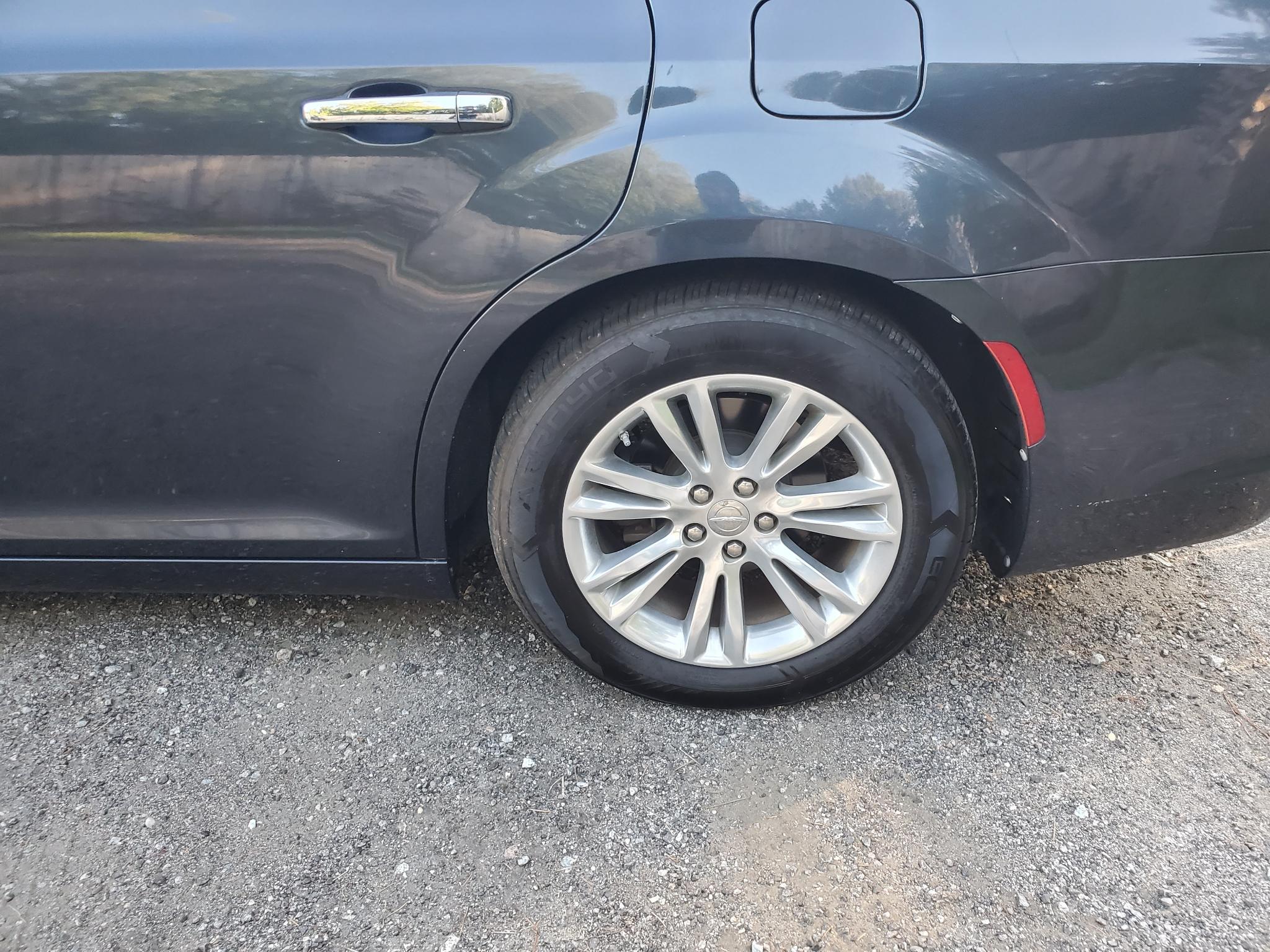 Chrysler 300 4dr Sdn 300C RWD 2016