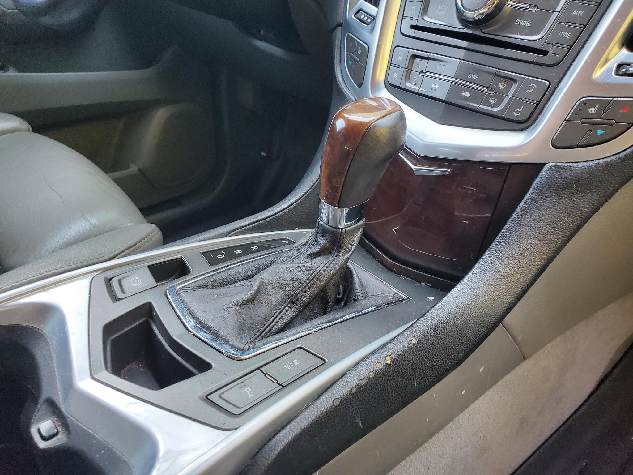 Cadillac SRX FWD 4dr Luxury Collection 2011