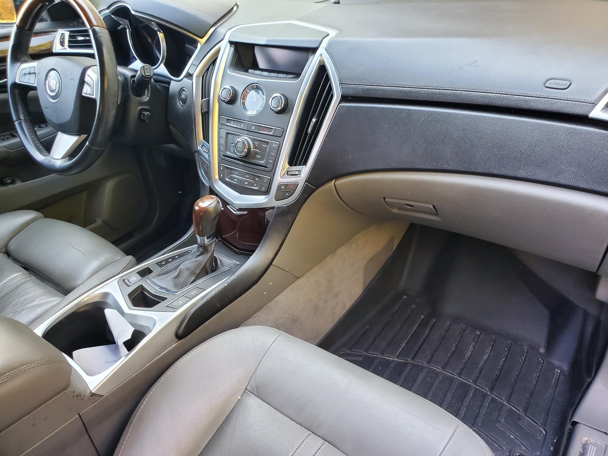 Cadillac SRX FWD 4dr Luxury Collection 2011