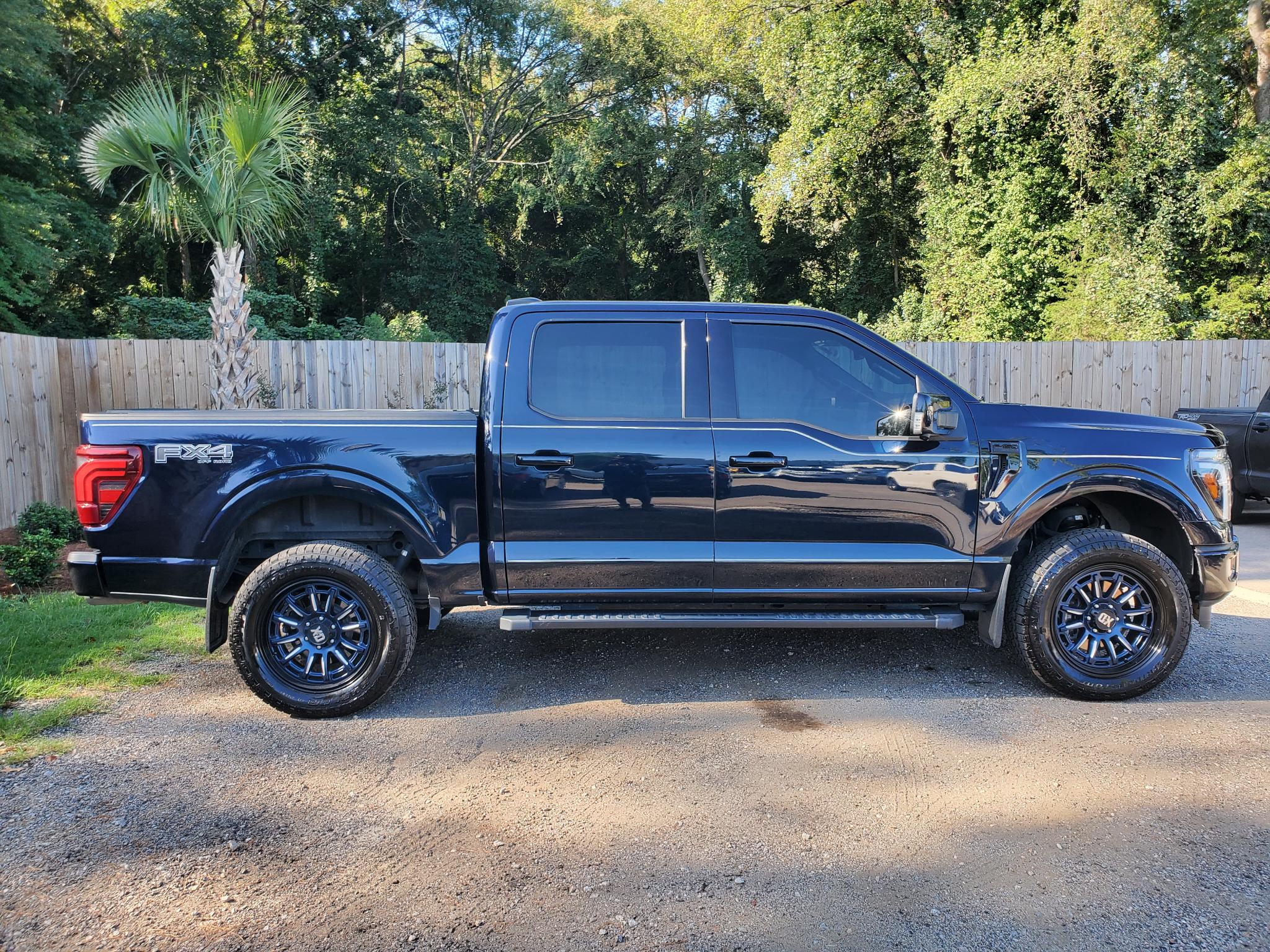 Ford F-150 Lariat 4WD SuperCrew 5.5' Box 2024