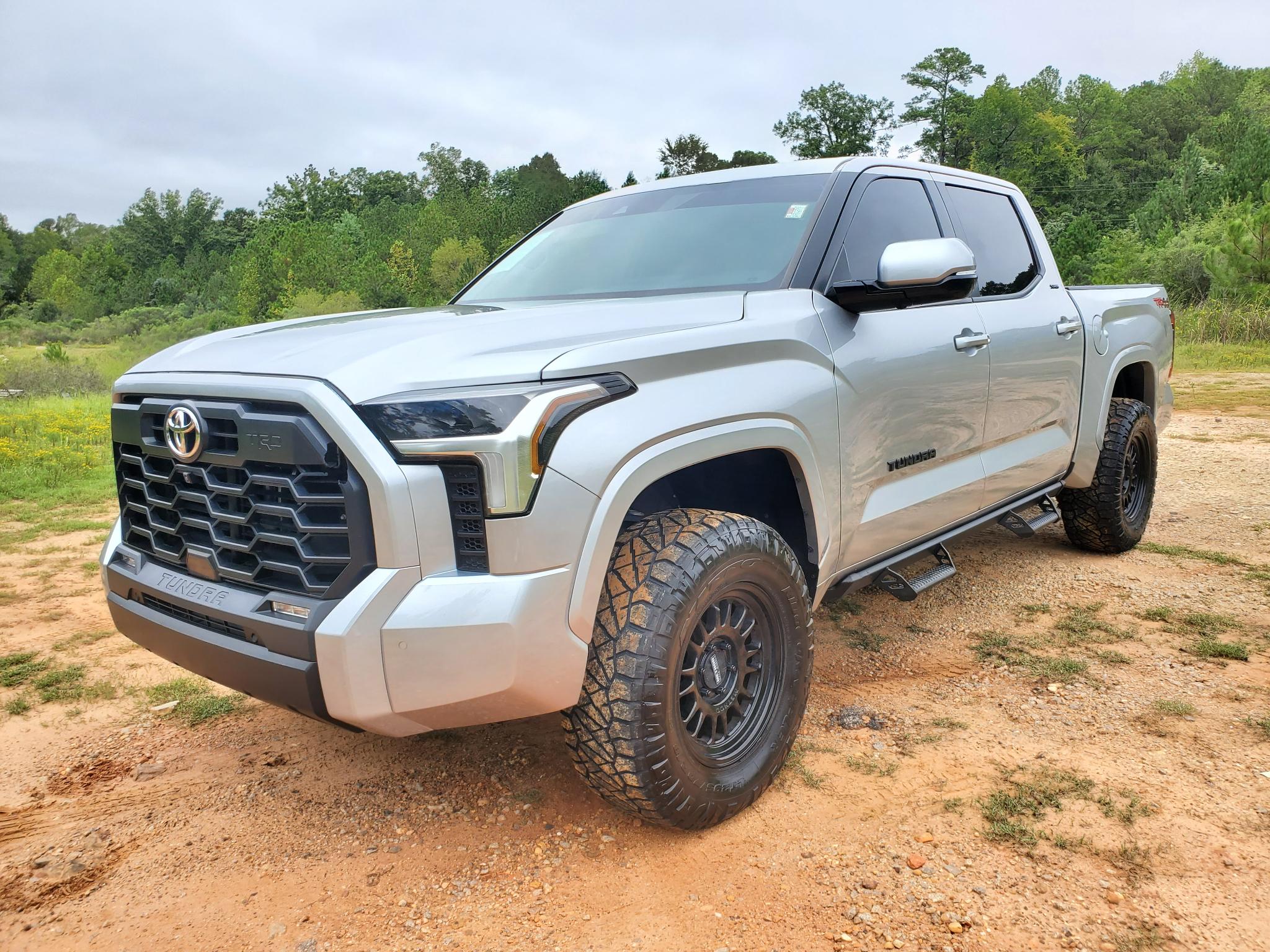 Toyota Tundra 4WD SR5 CrewMax 5.5' Bed (Natl) 2024