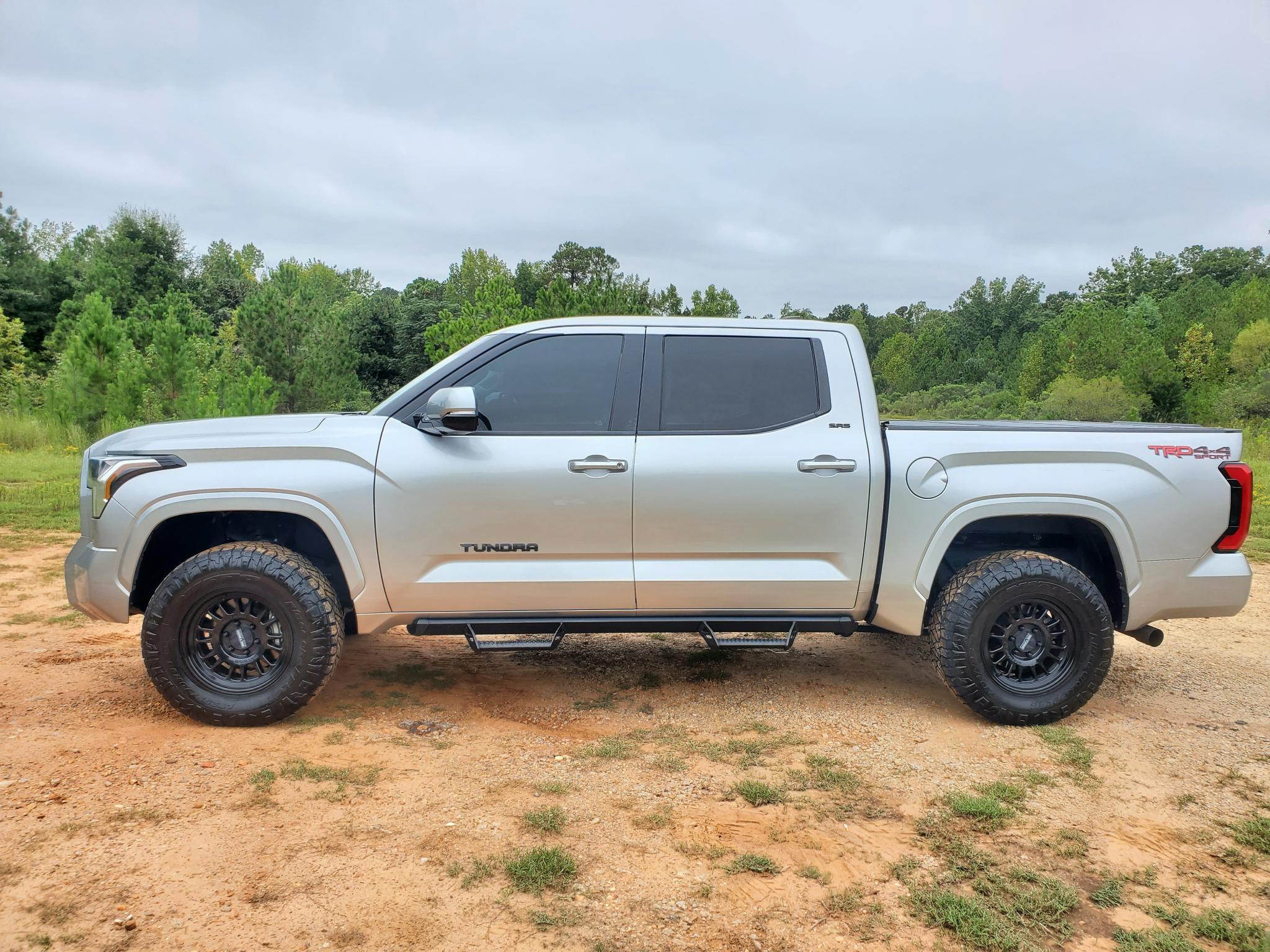 Toyota Tundra 4WD SR5 CrewMax 5.5' Bed (Natl) 2024