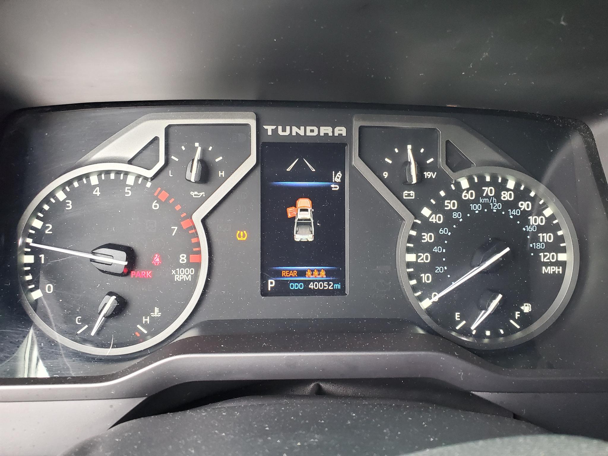 Toyota Tundra 4WD SR5 CrewMax 5.5' Bed (Natl) 2024