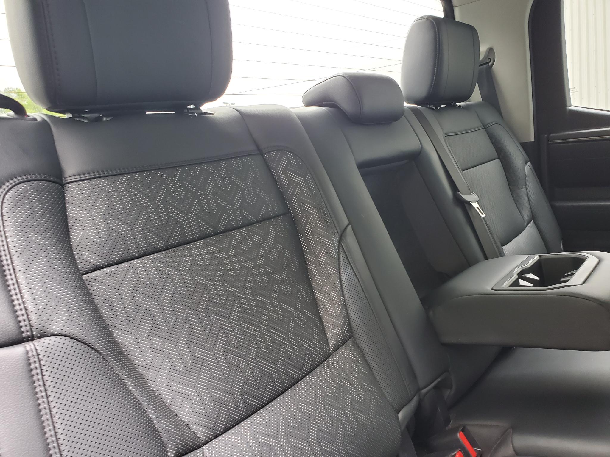 Toyota Tundra 4WD SR5 CrewMax 5.5' Bed (Natl) 2024