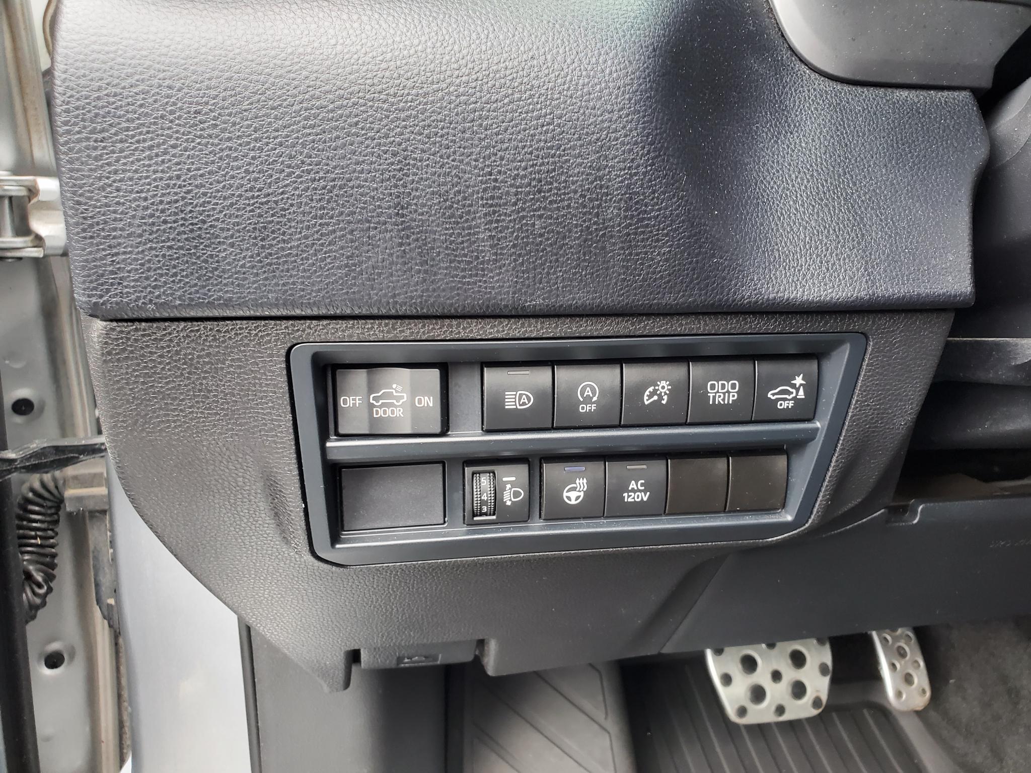 Toyota Tundra 4WD SR5 CrewMax 5.5' Bed (Natl) 2024