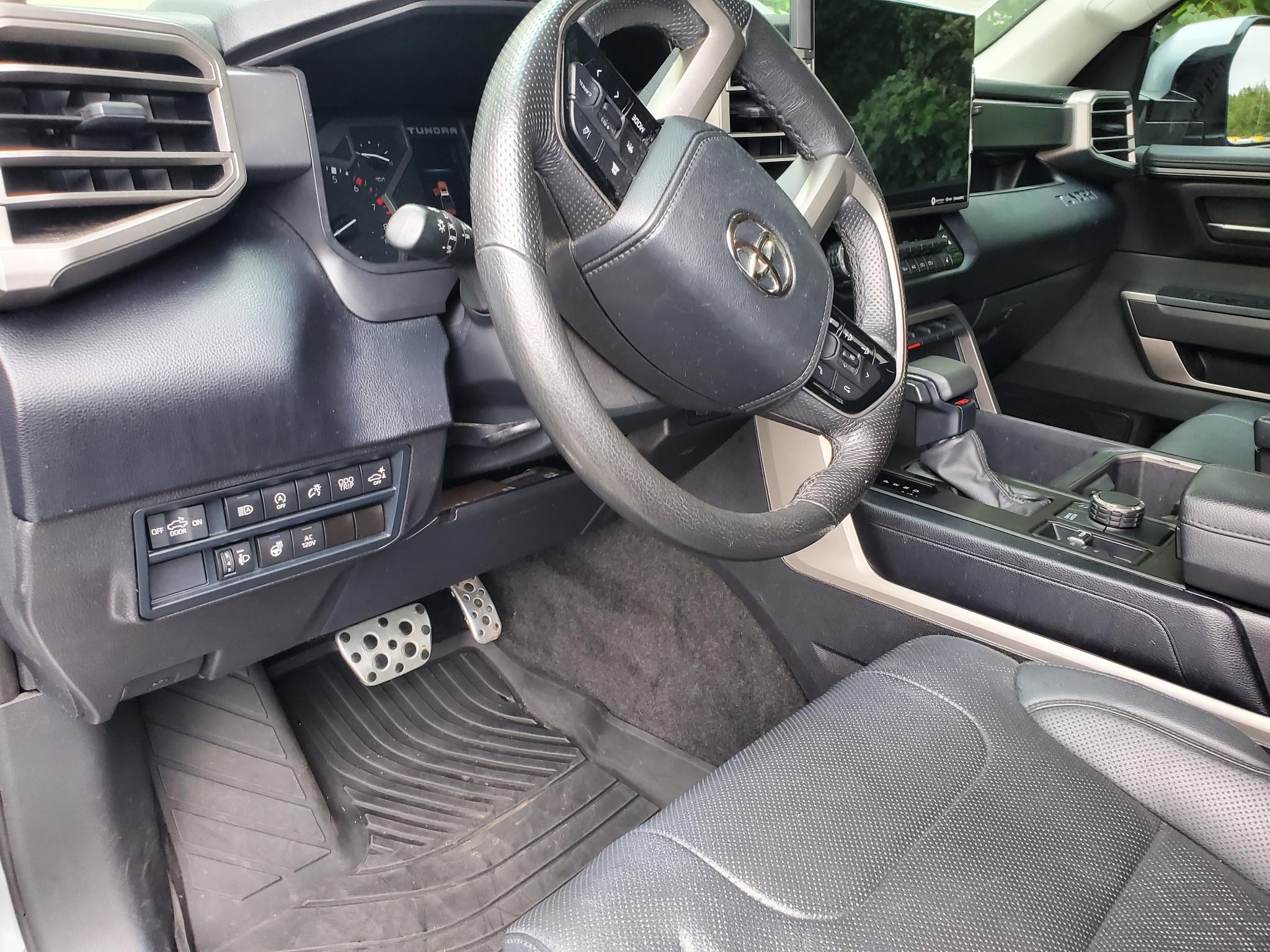 Toyota Tundra 4WD SR5 CrewMax 5.5' Bed (Natl) 2024
