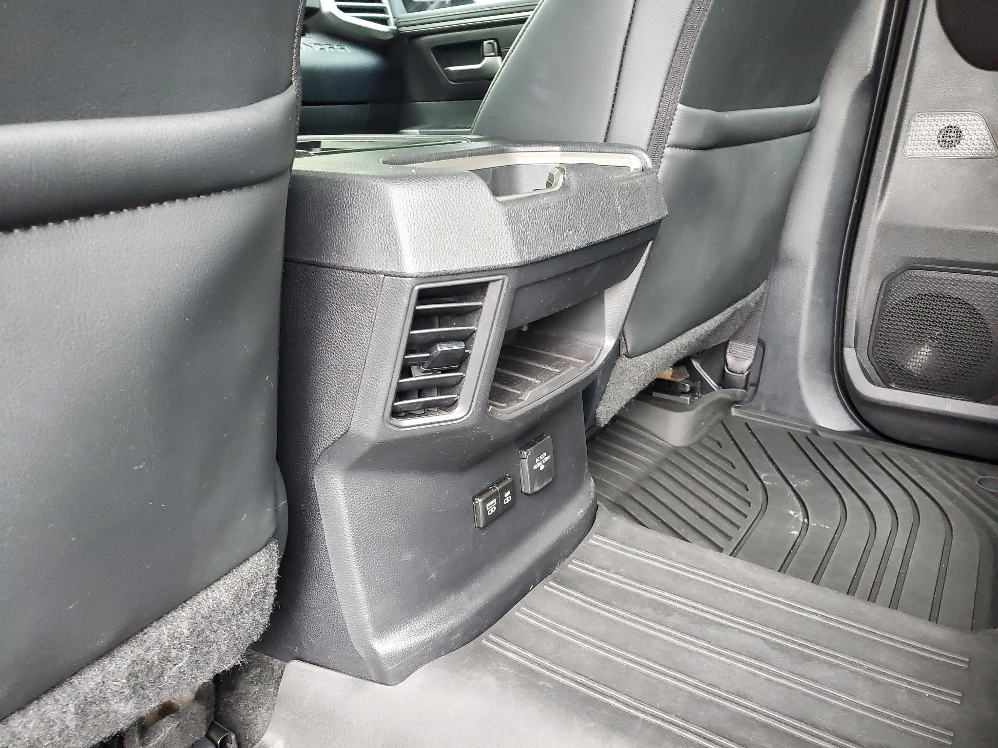 Toyota Tundra 4WD SR5 CrewMax 5.5' Bed (Natl) 2024