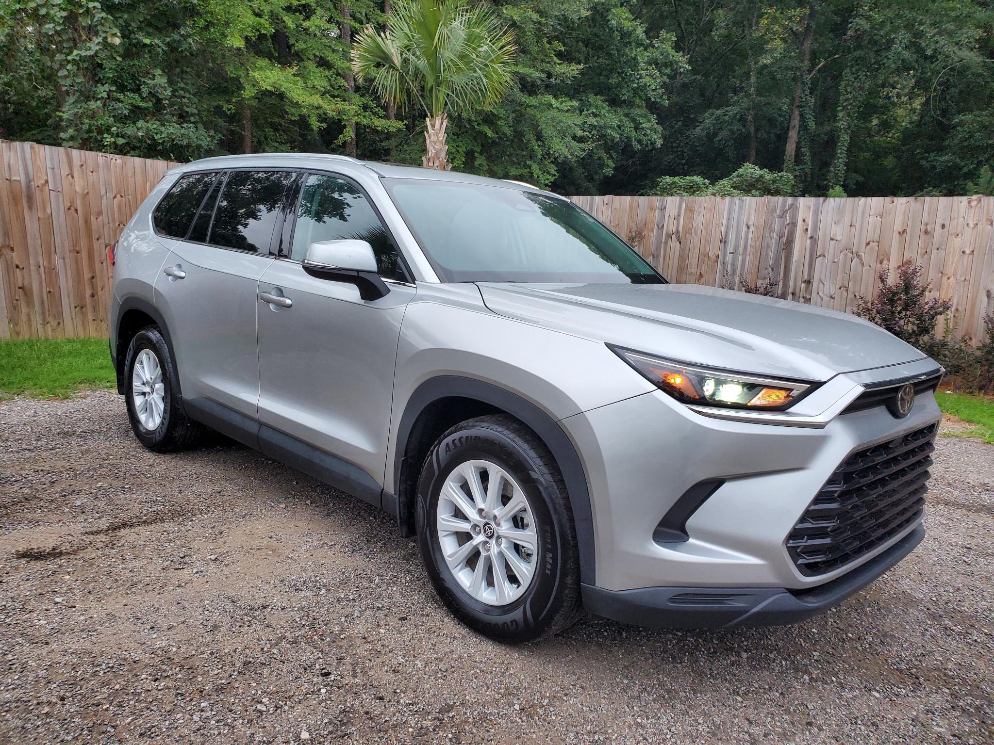 Toyota Grand Highlander XLE FWD (Natl) 2024