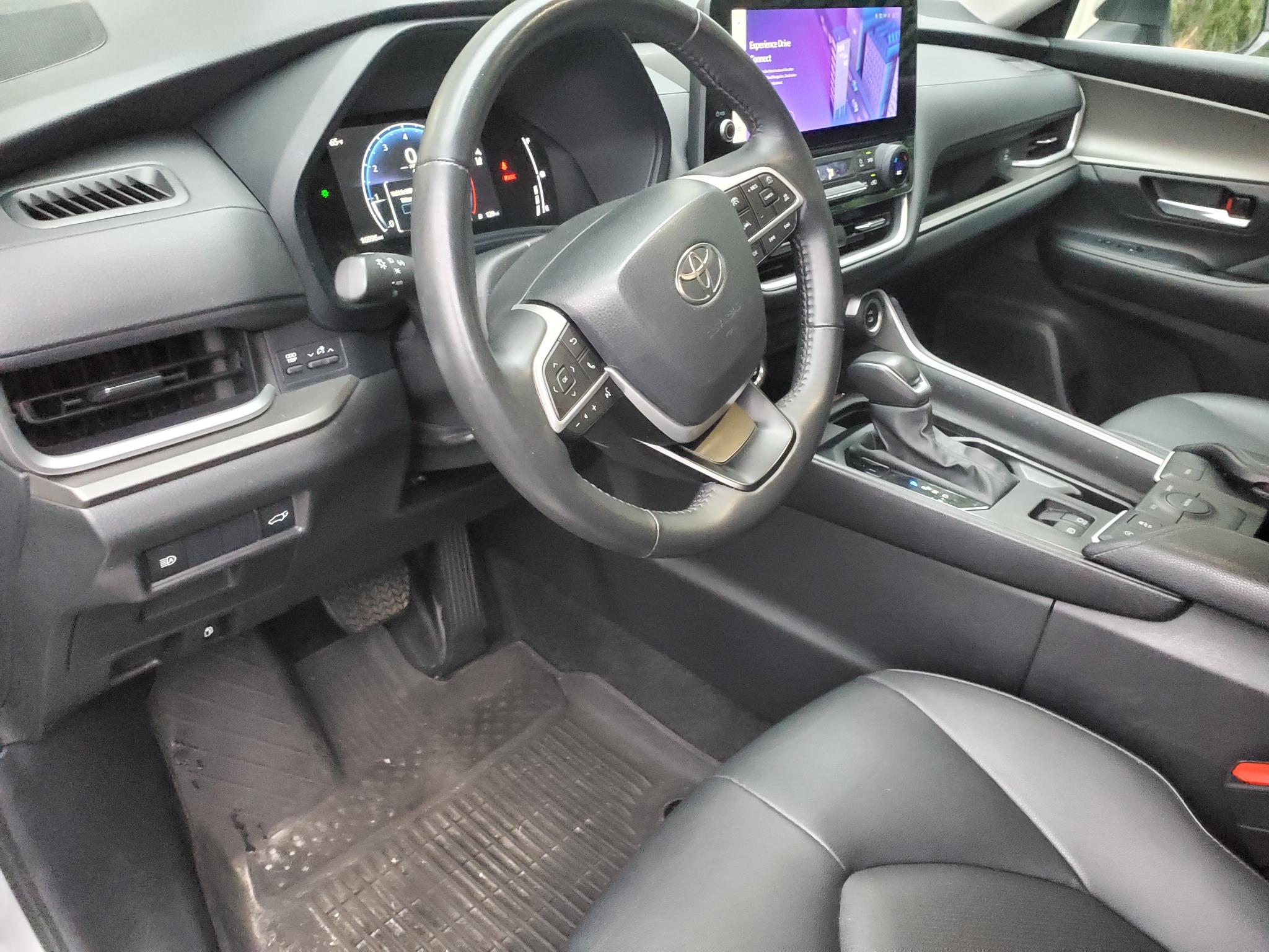 Toyota Grand Highlander XLE FWD (Natl) 2024