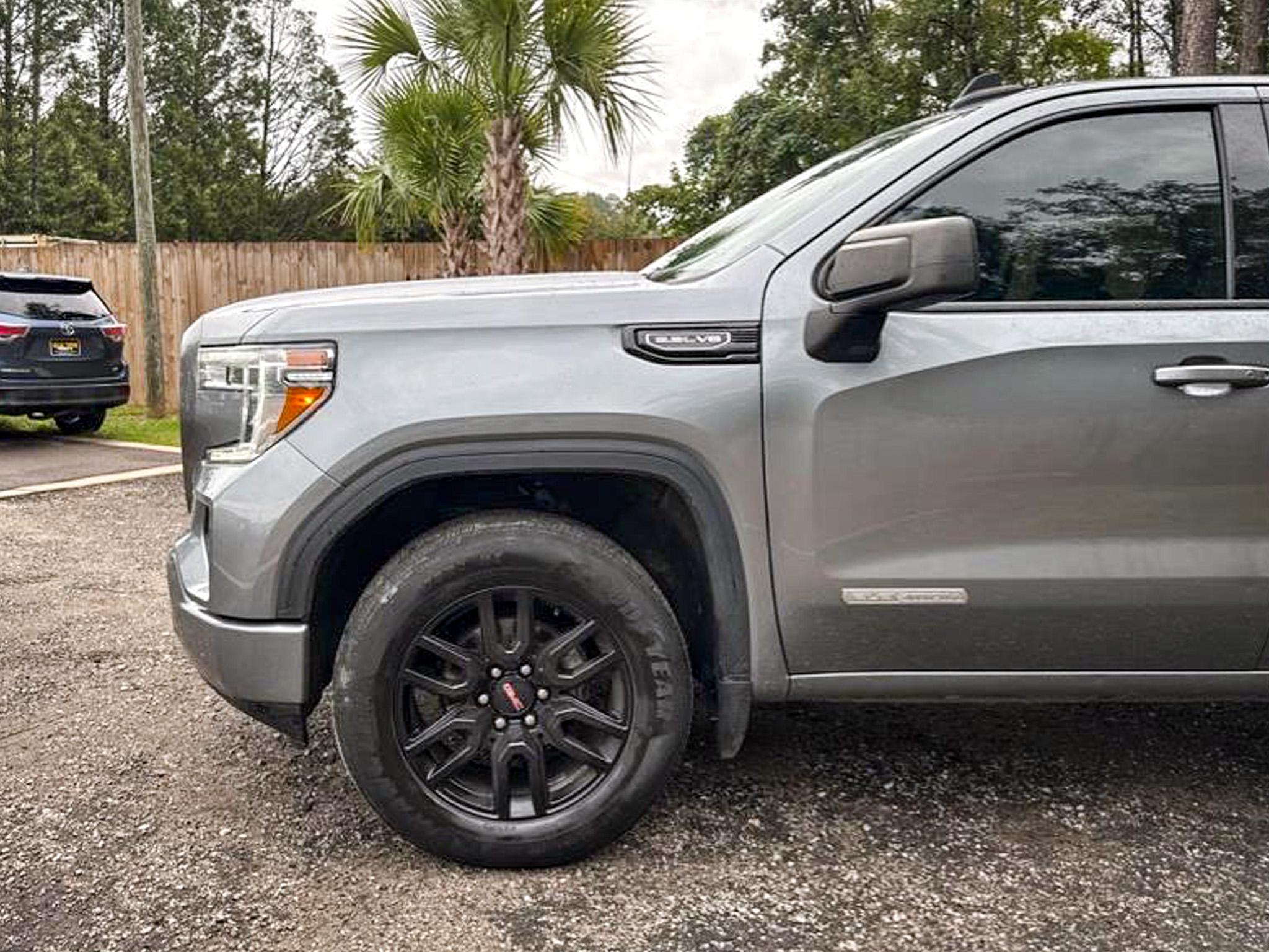 GMC Sierra 1500 4WD Crew Cab 147" Elevation 2020