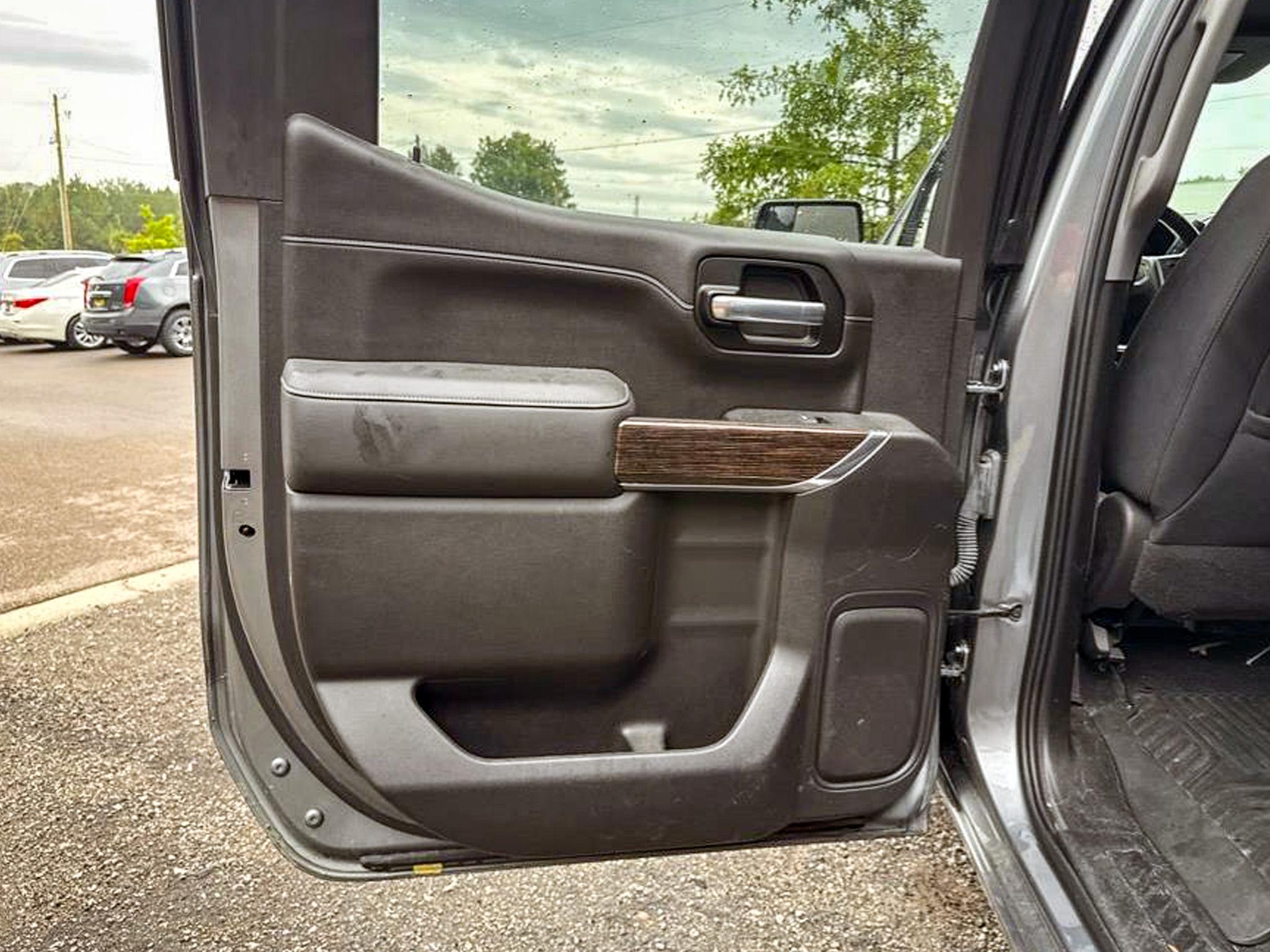 GMC Sierra 1500 4WD Crew Cab 147" Elevation 2020