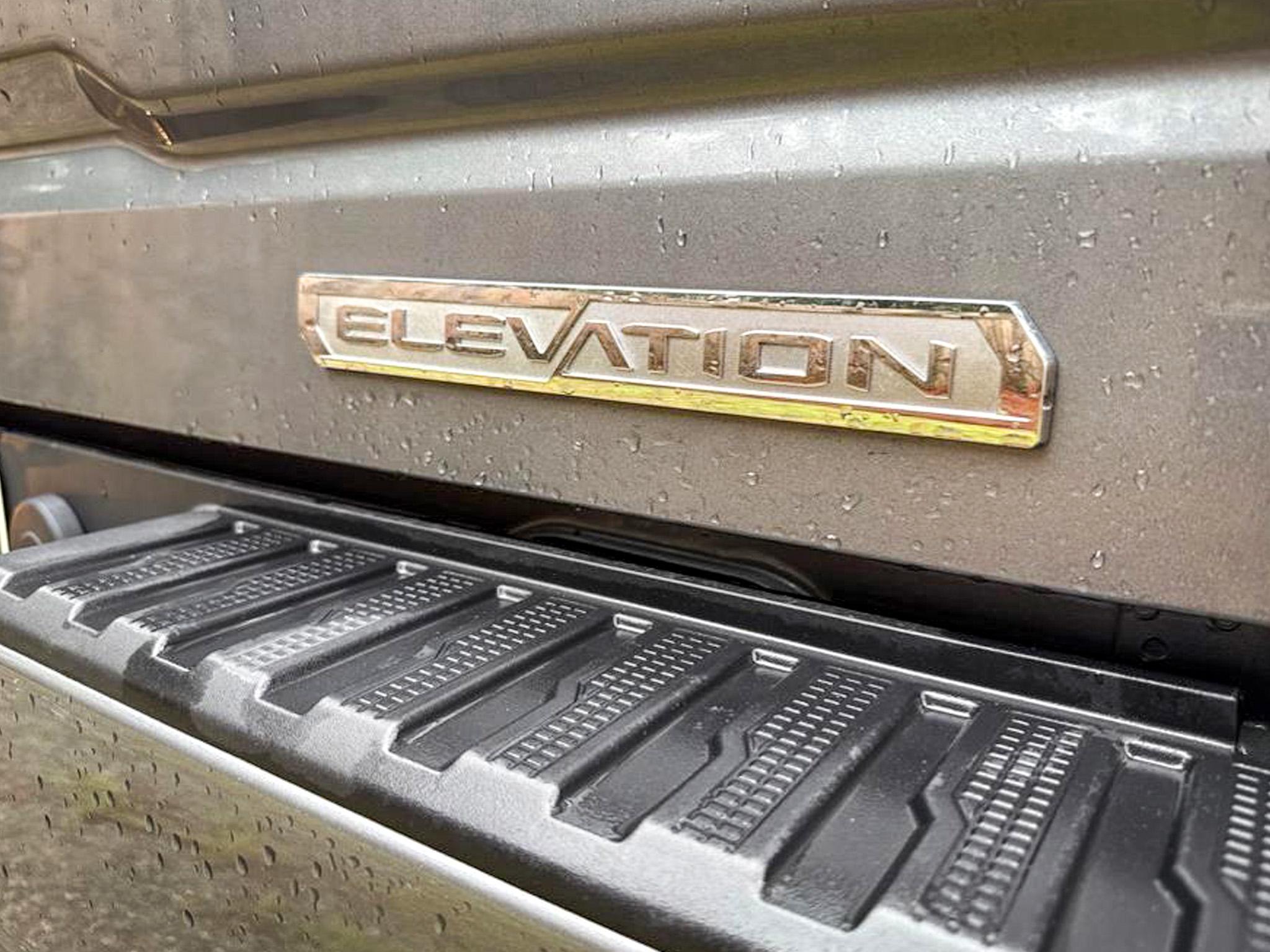 GMC Sierra 1500 4WD Crew Cab 147" Elevation 2020