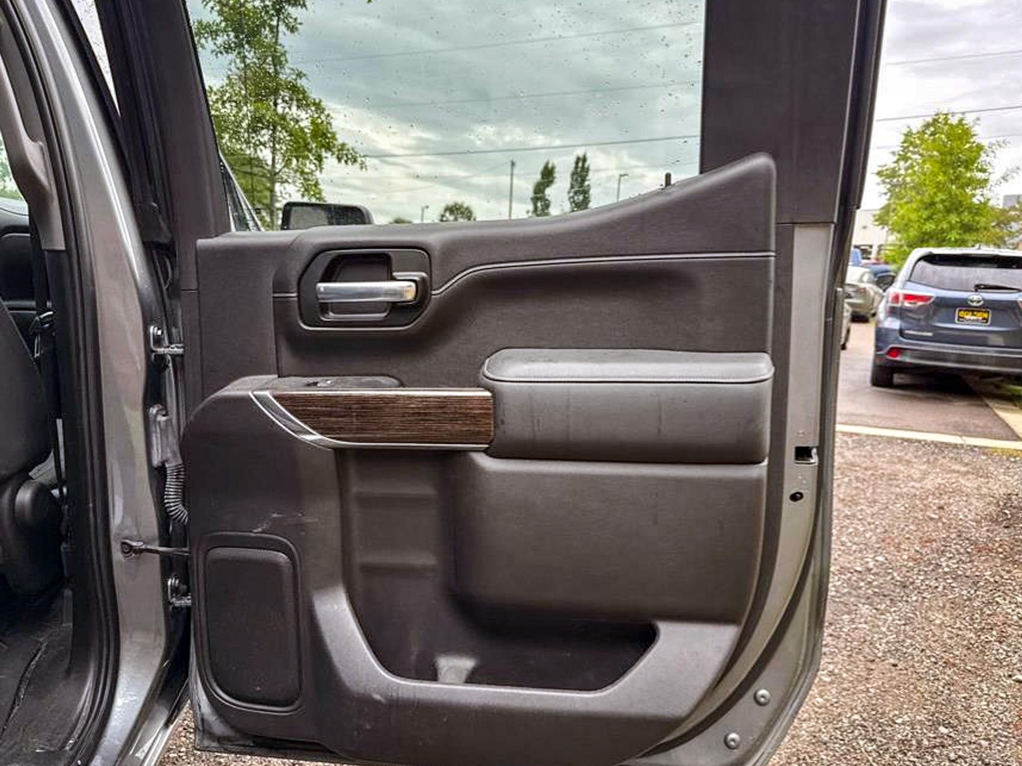 GMC Sierra 1500 4WD Crew Cab 147" Elevation 2020
