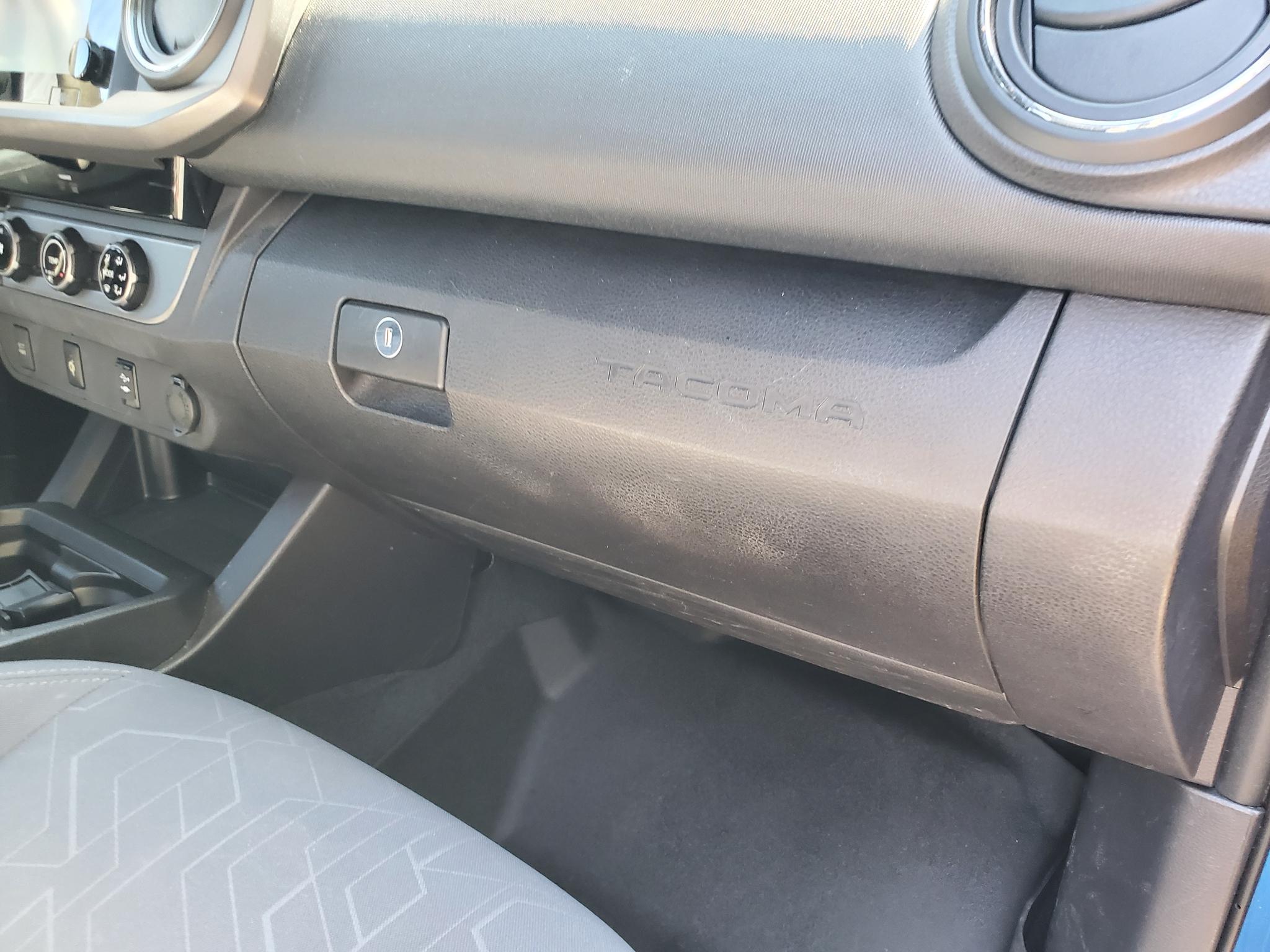 Toyota Tacoma  2016