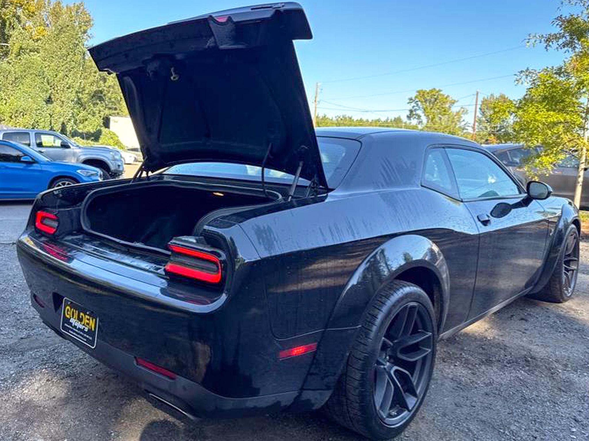Dodge Challenger R/T Scat Pack Widebody RWD 2021