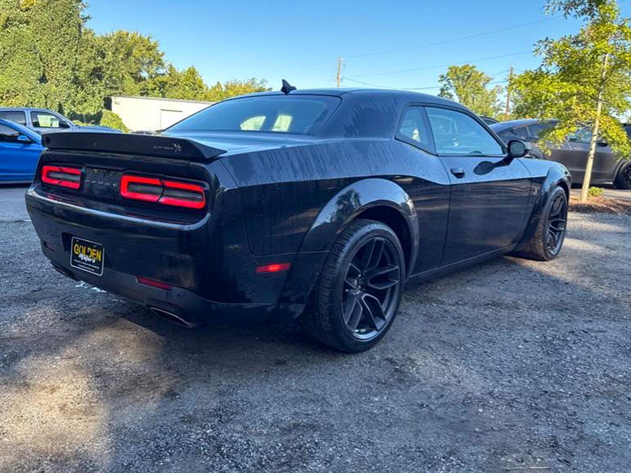 Dodge Challenger R/T Scat Pack Widebody RWD 2021