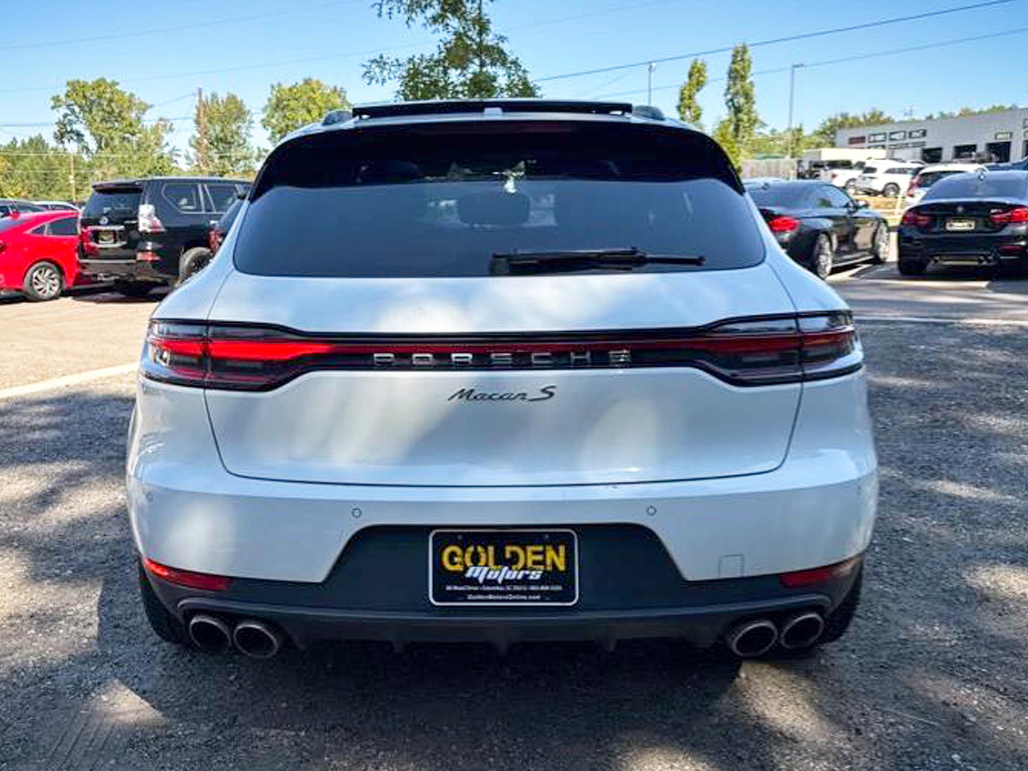 Porsche Macan  2021