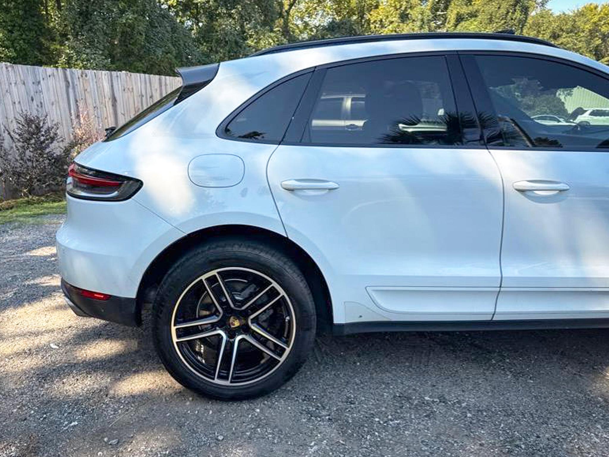 Porsche Macan  2021