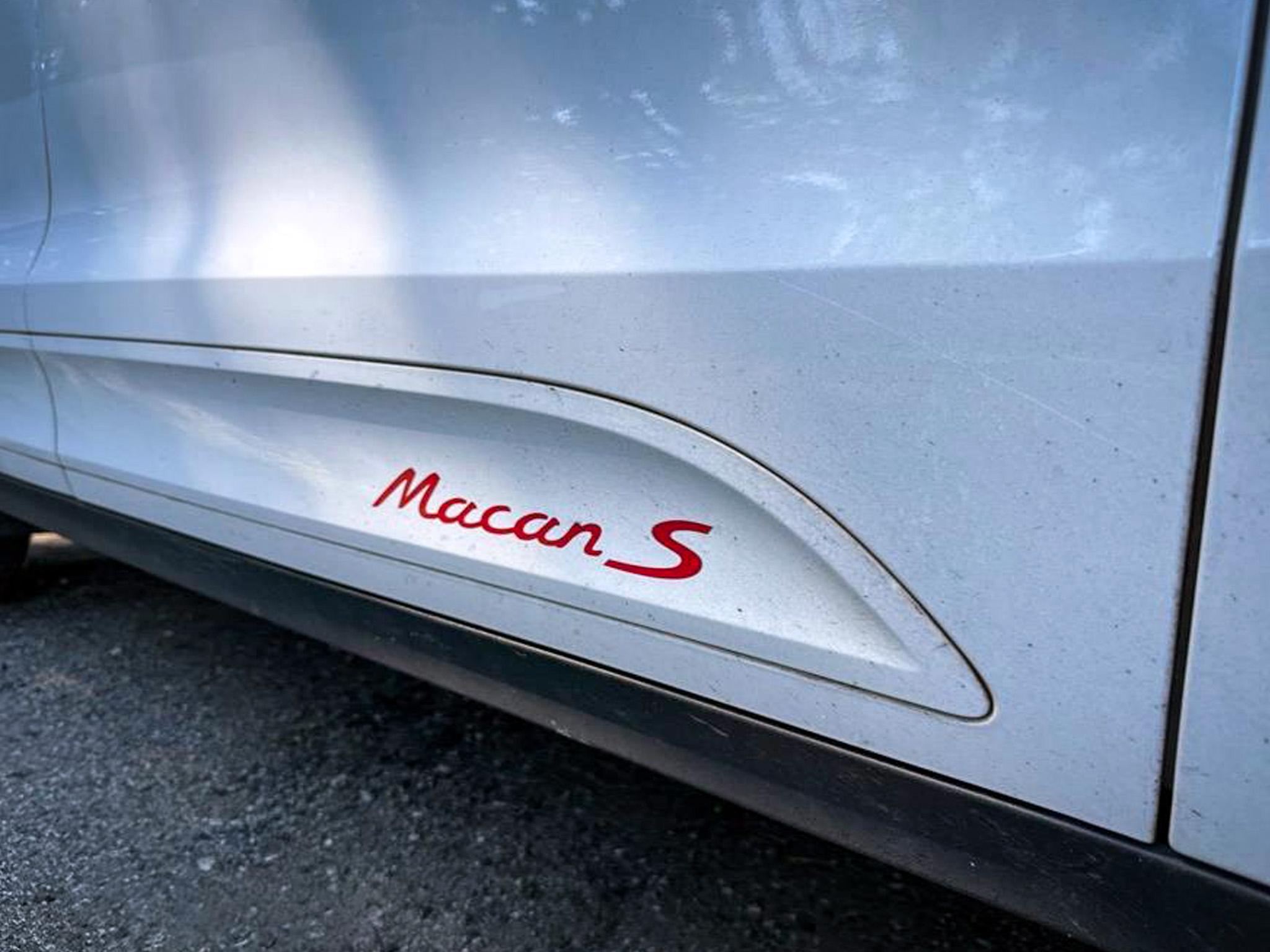 Porsche Macan  2021