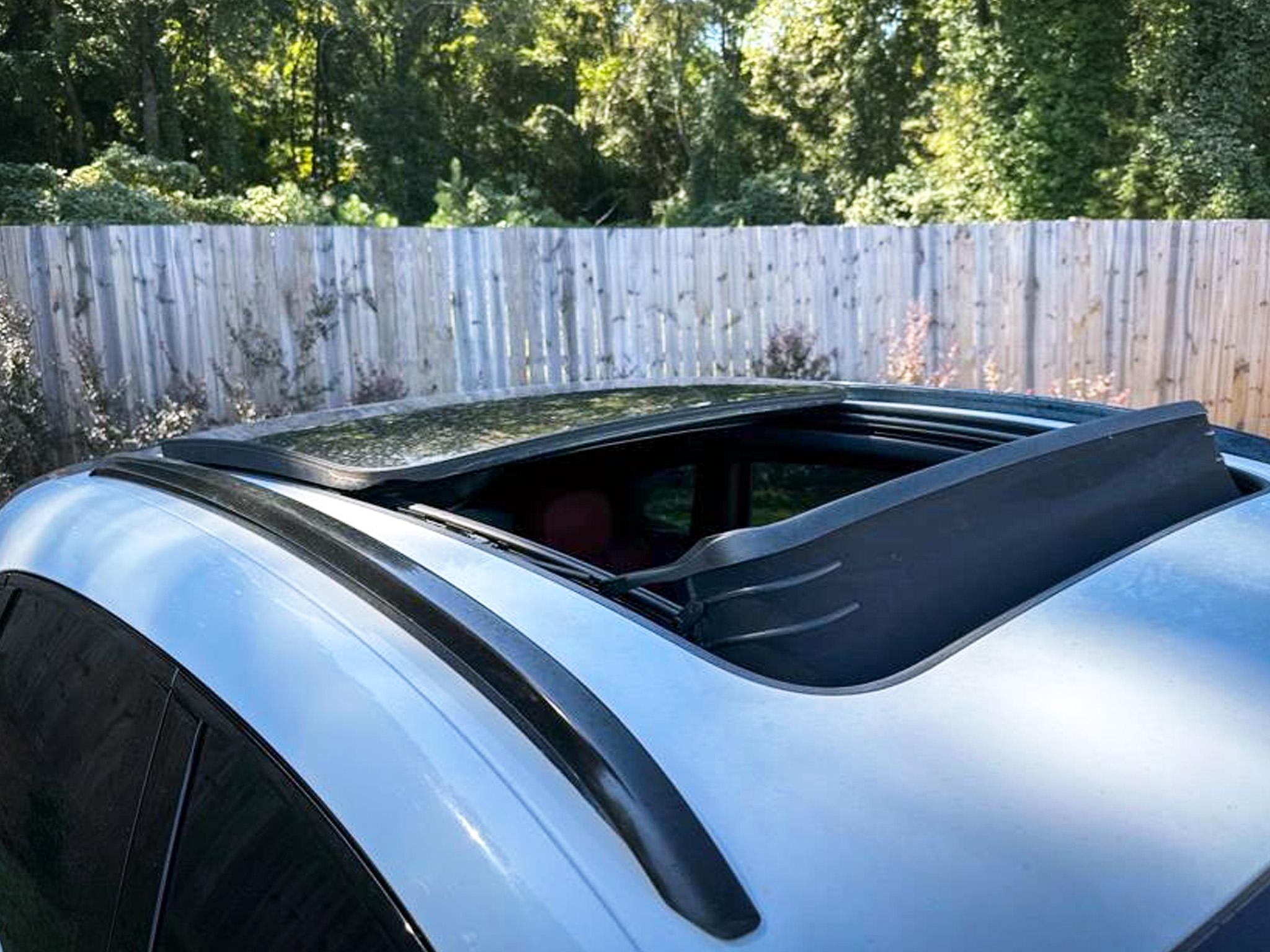 Porsche Macan  2021