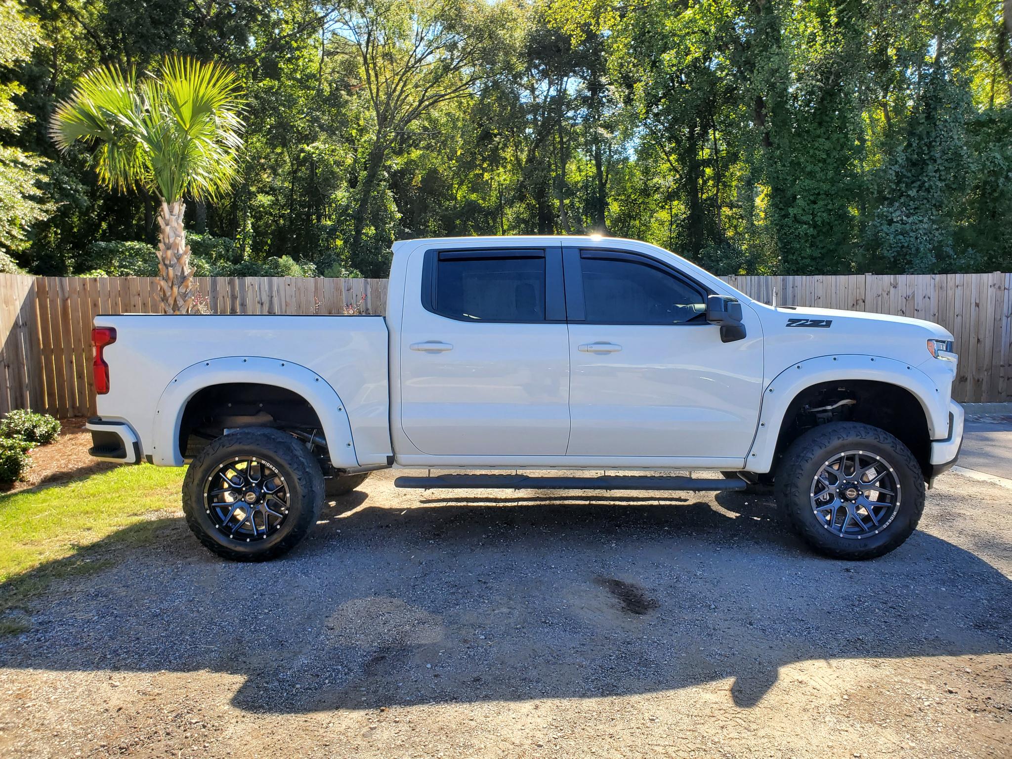 Chevrolet Silverado 1500 4WD Crew Cab 147" RST 2021