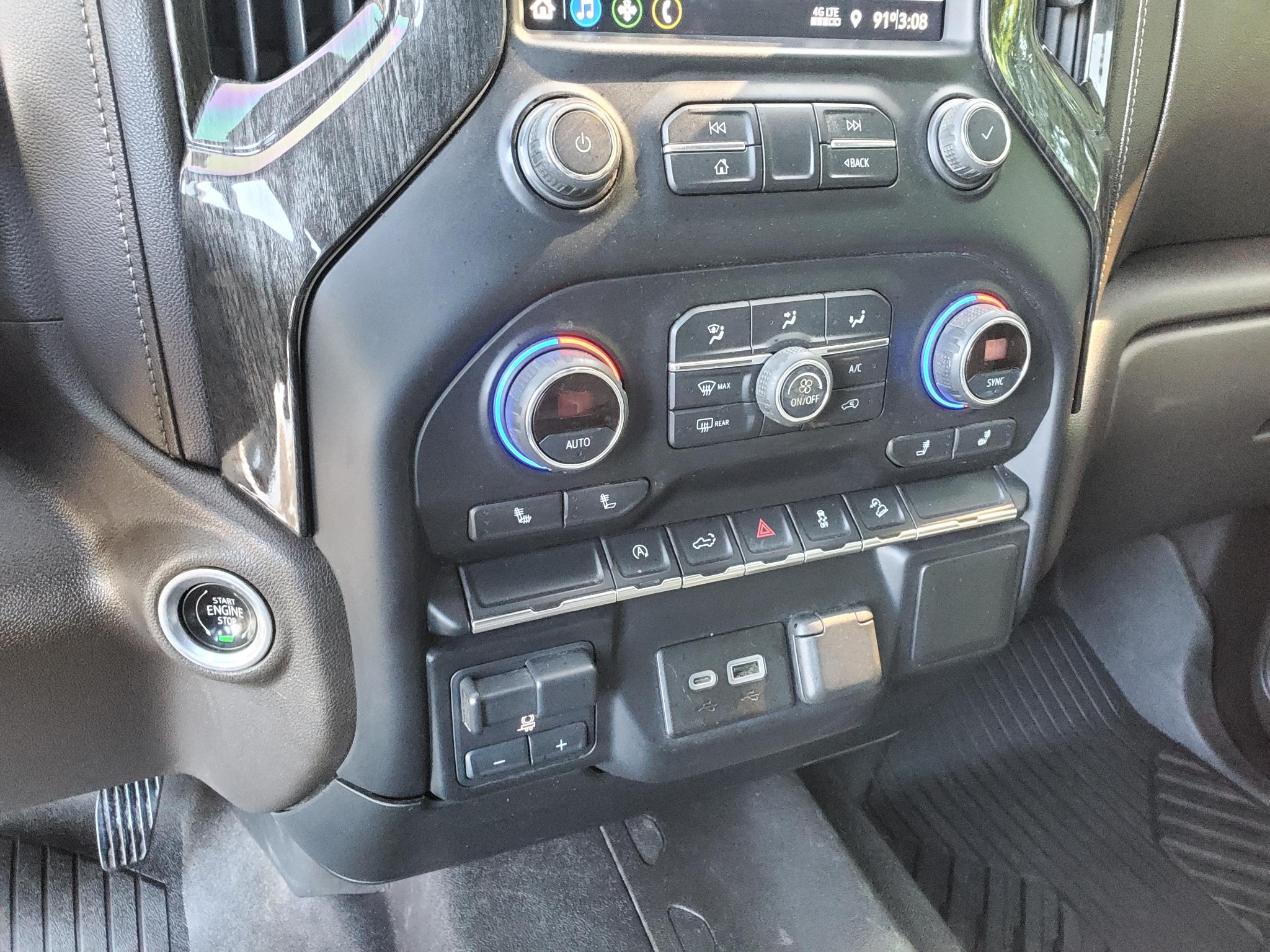 Chevrolet Silverado 1500 4WD Crew Cab 147" RST 2021