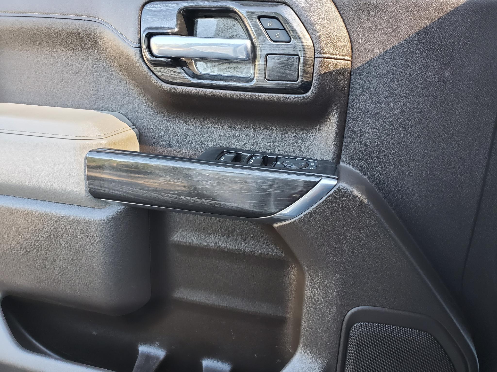 Chevrolet Silverado 1500 4WD Crew Cab 147" RST 2021
