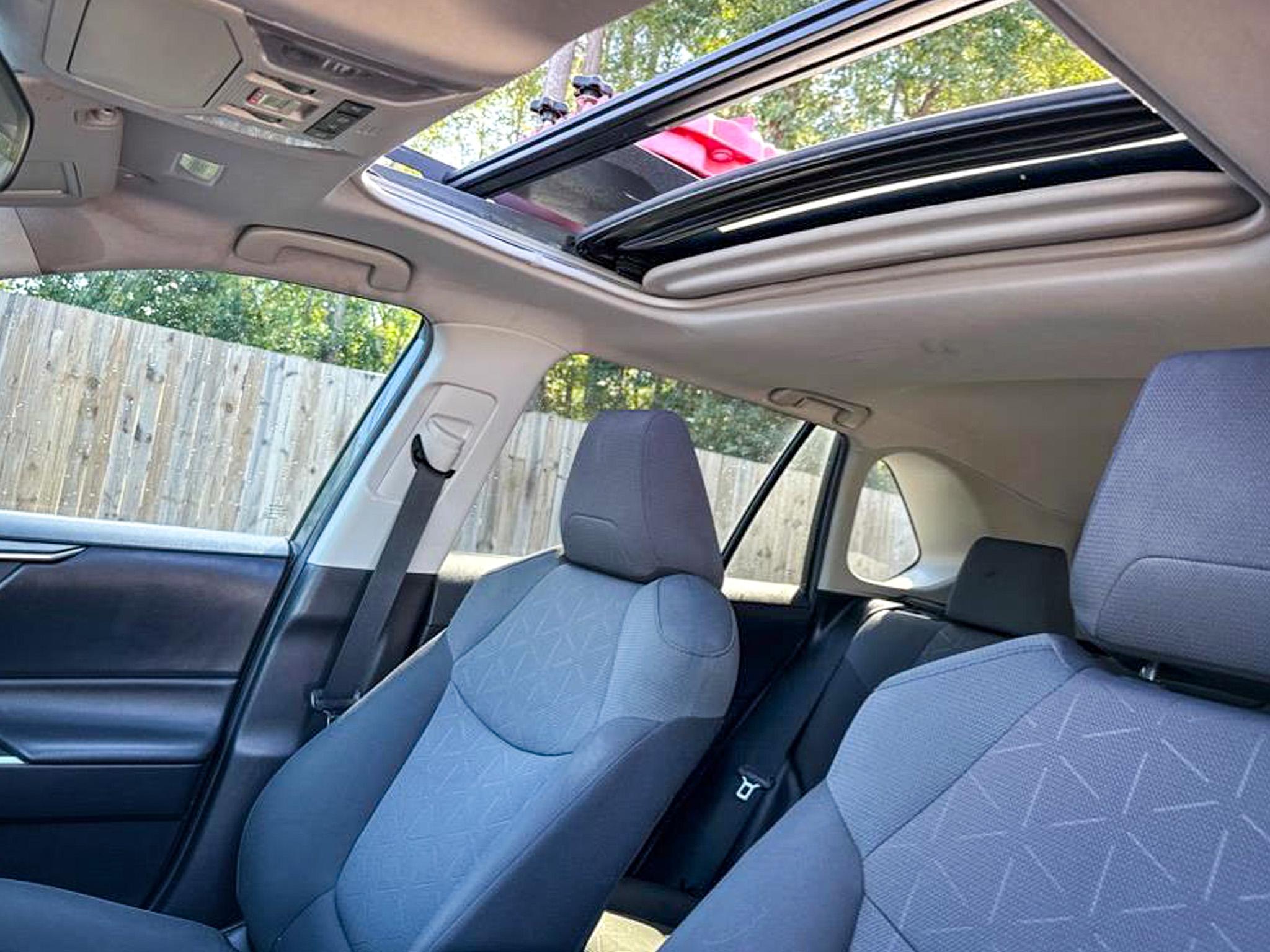 Toyota RAV4 XLE AWD 2019
