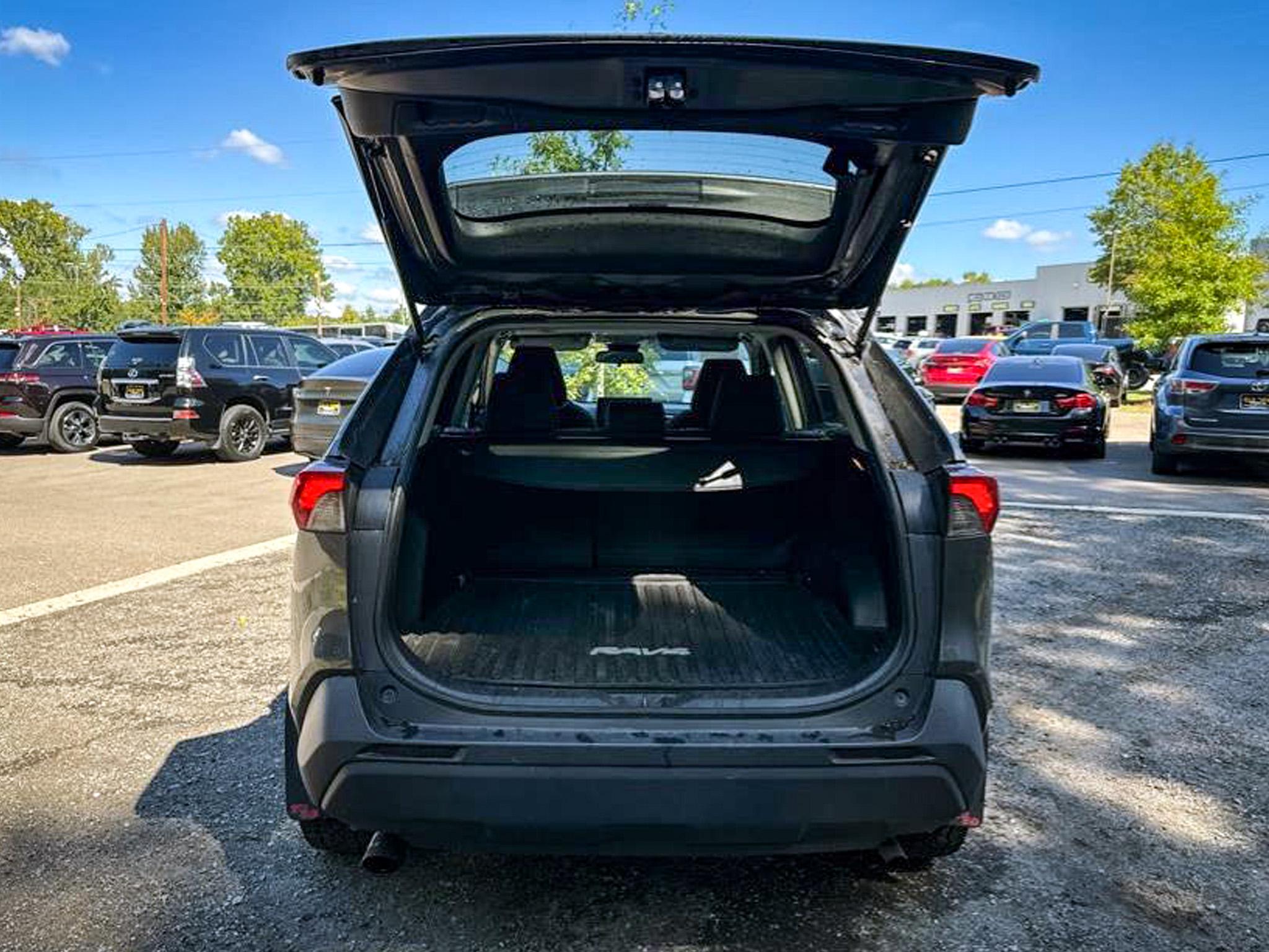 Toyota RAV4 XLE AWD 2019