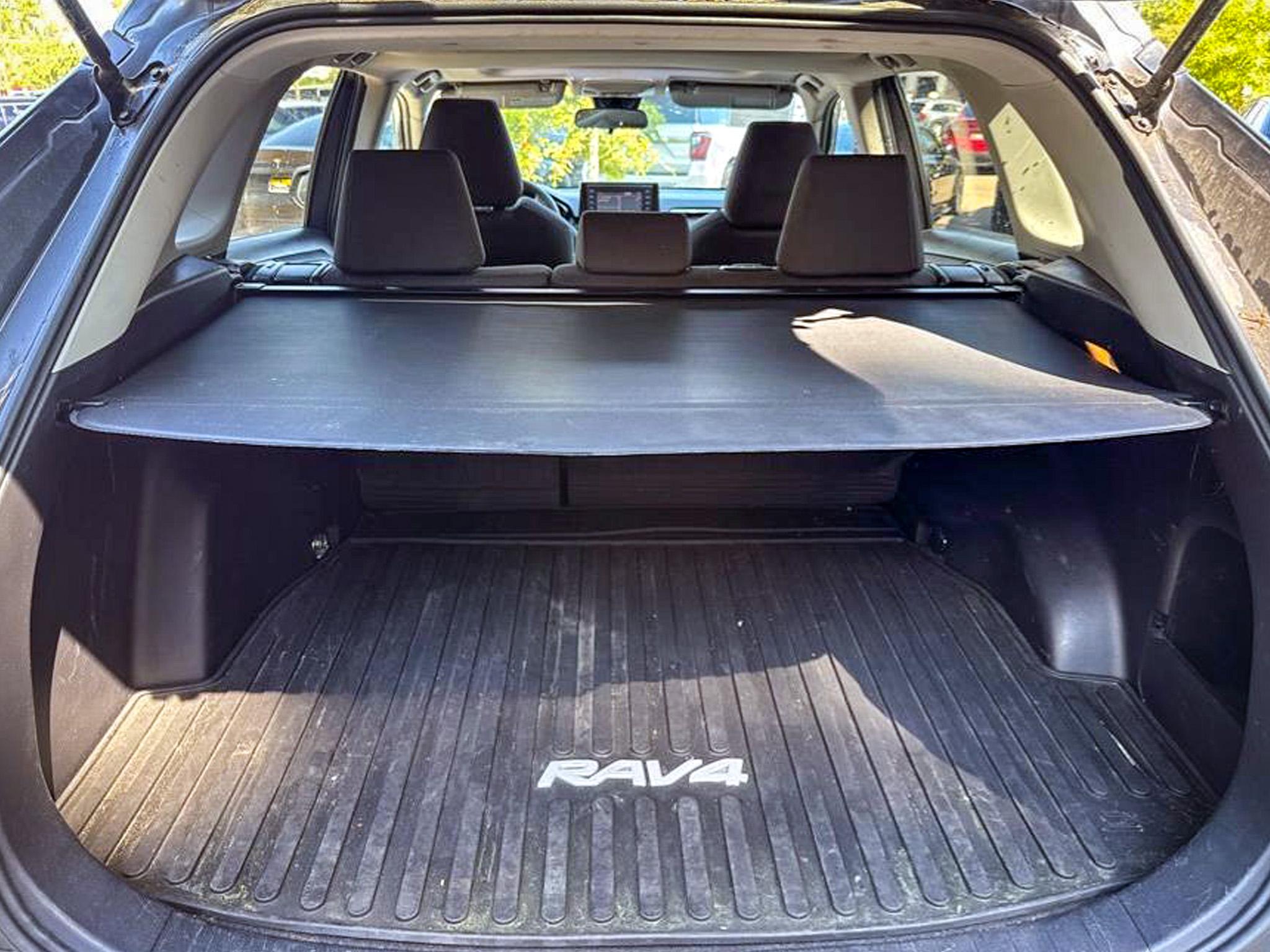 Toyota RAV4 XLE AWD 2019