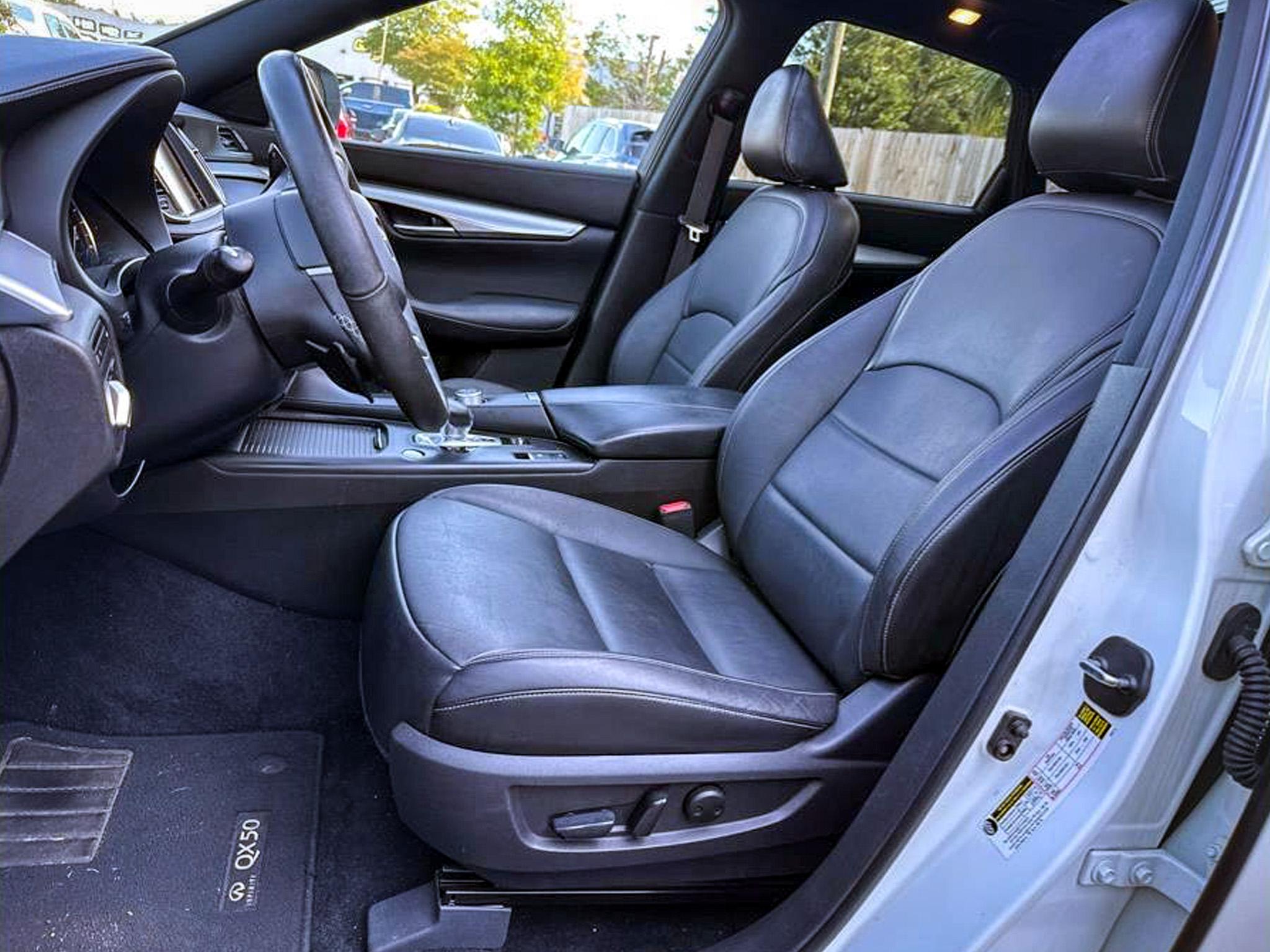 Infiniti QX50 ESSENTIAL AWD 2020