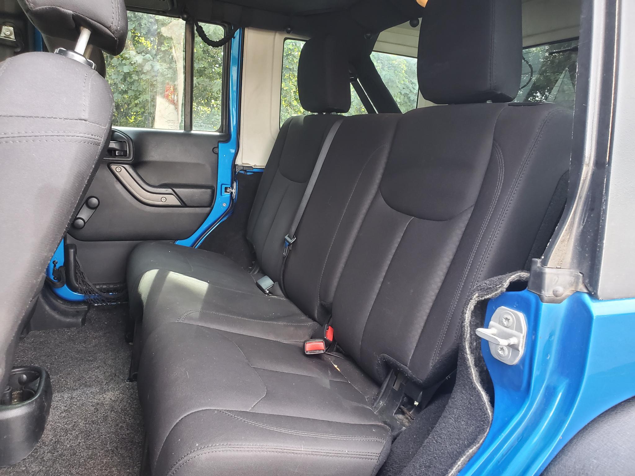 Jeep Wrangler Unlimited 4WD 4dr Sport 2016