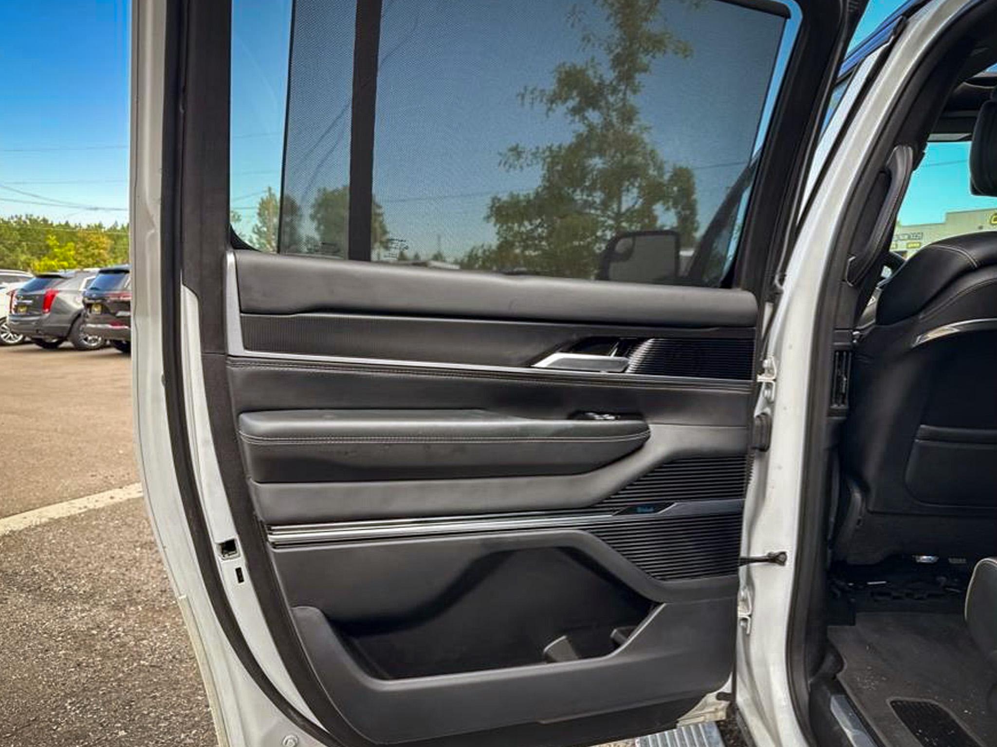 Jeep Grand Wagoneer L Series II Obsidian 4x4 2024