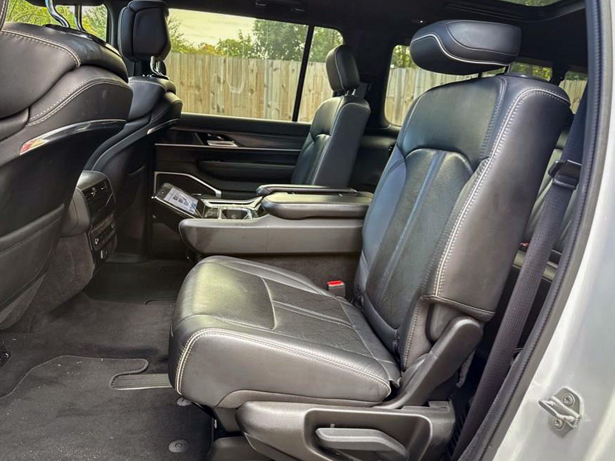 Jeep Grand Wagoneer L Series II Obsidian 4x4 2024
