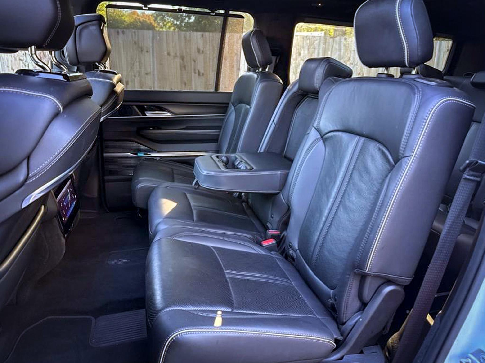 Jeep Grand Wagoneer L Series II Obsidian 4x4 2024