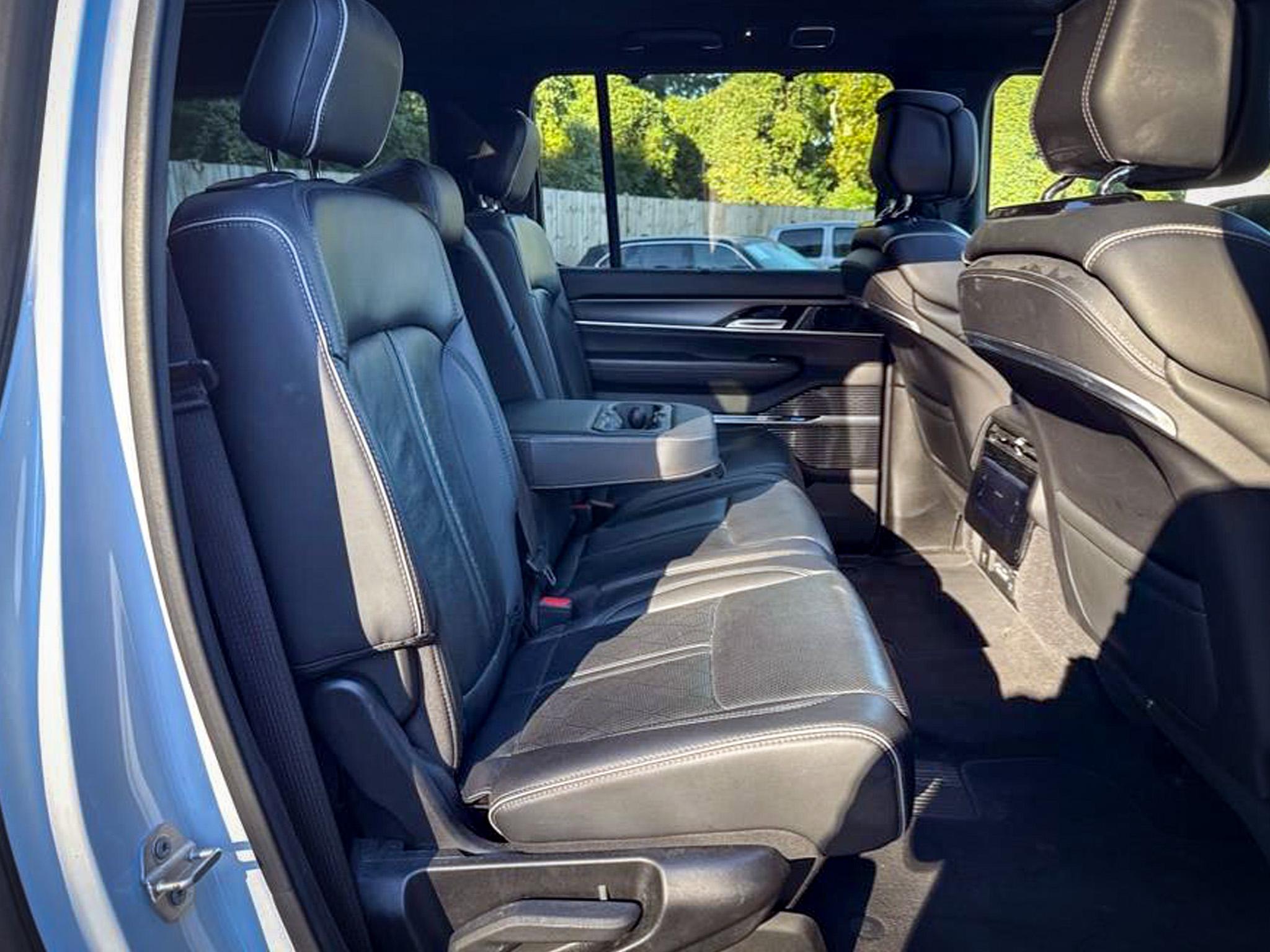 Jeep Grand Wagoneer L Series II Obsidian 4x4 2024