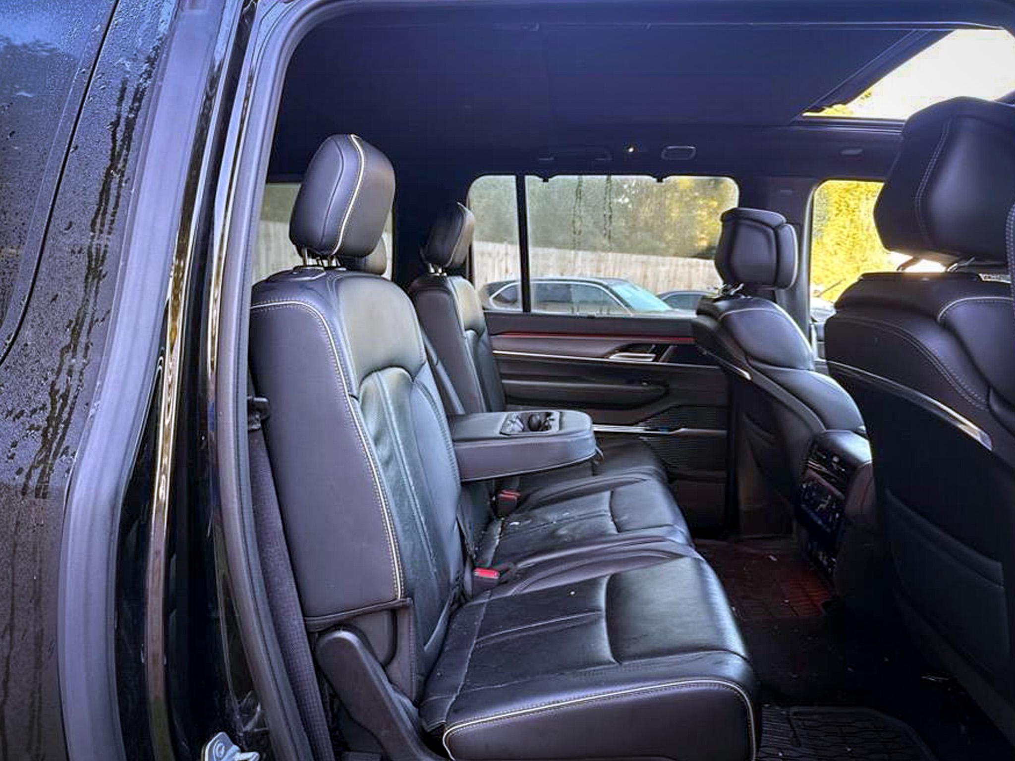 Jeep Grand Wagoneer L Series II Obsidian 4x4 2024