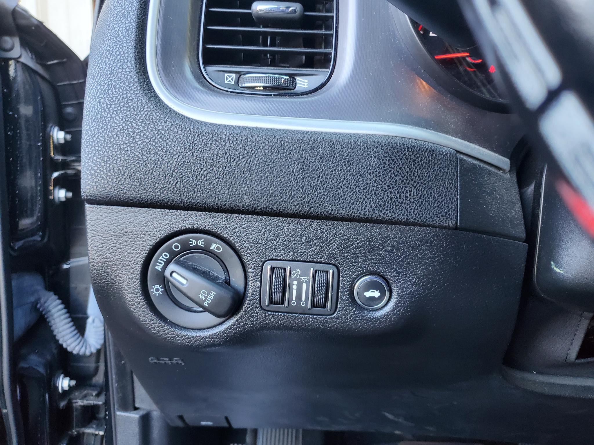 Dodge Charger  2021