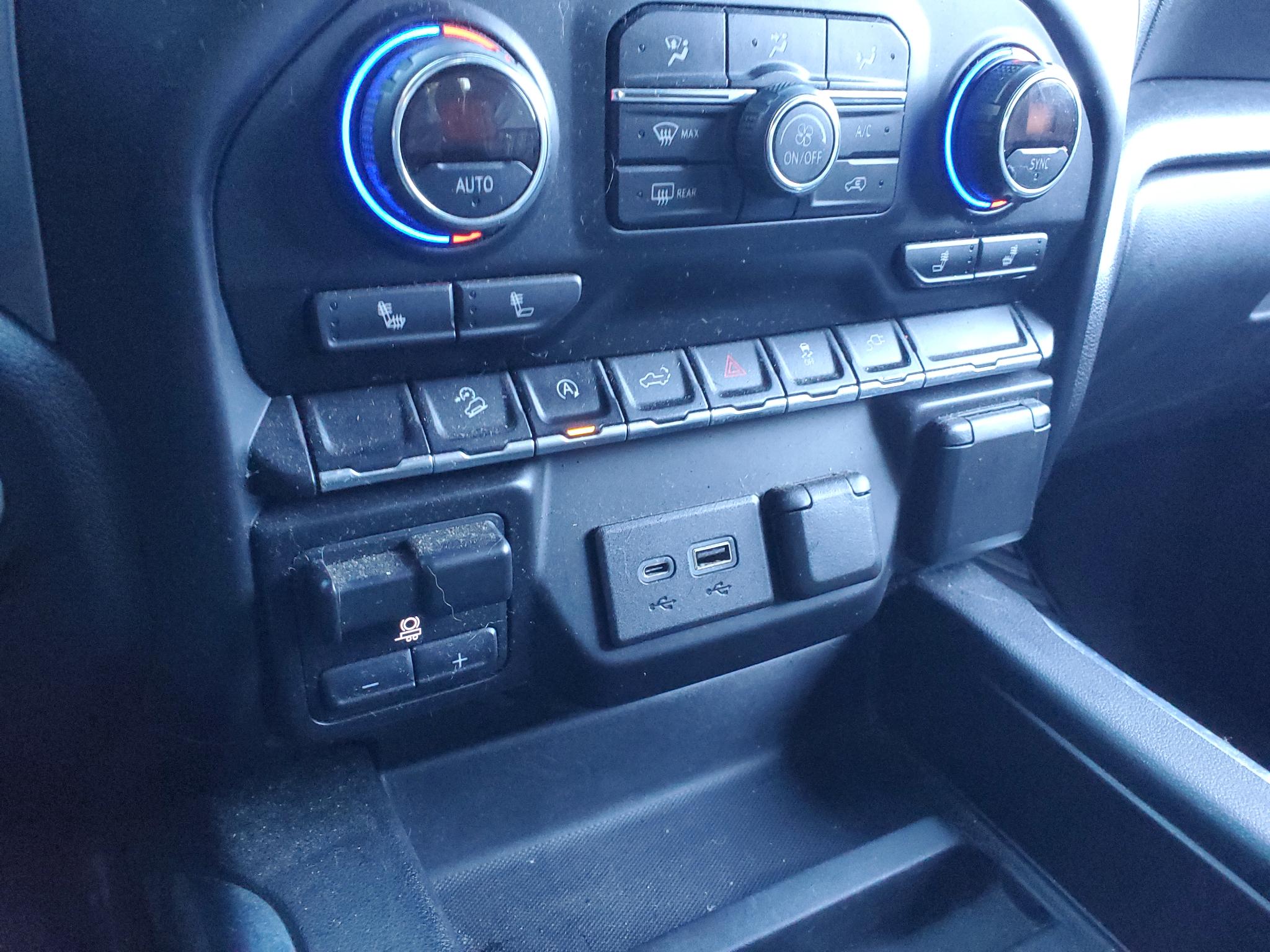 Chevrolet Silverado 1500 4WD Crew Cab 147" RST 2019