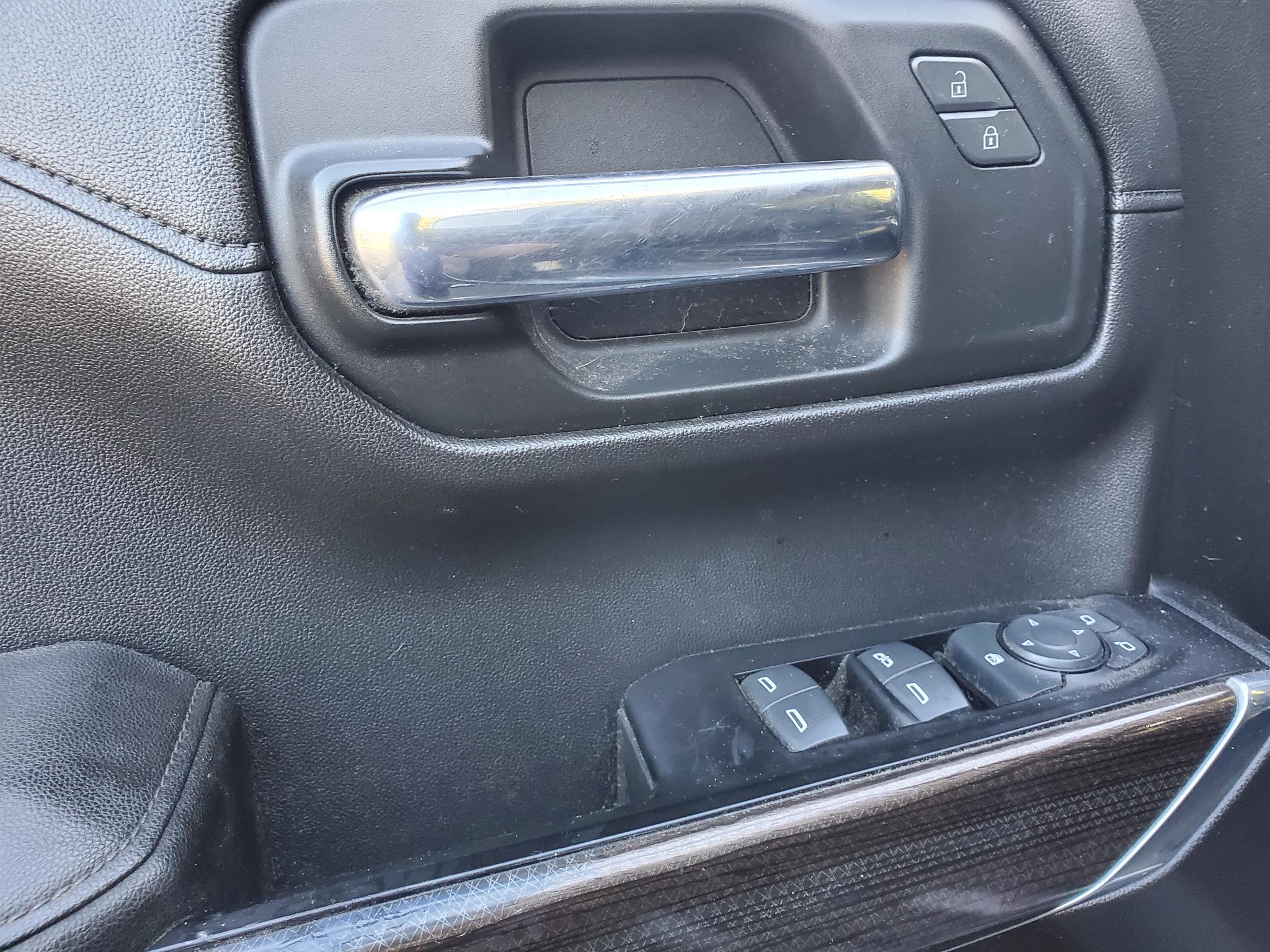 Chevrolet Silverado 1500 4WD Crew Cab 147" RST 2019