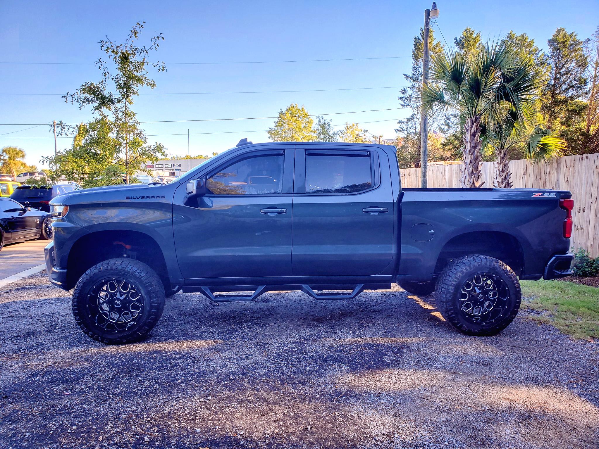 Chevrolet Silverado 1500 4WD Crew Cab 147" RST 2019