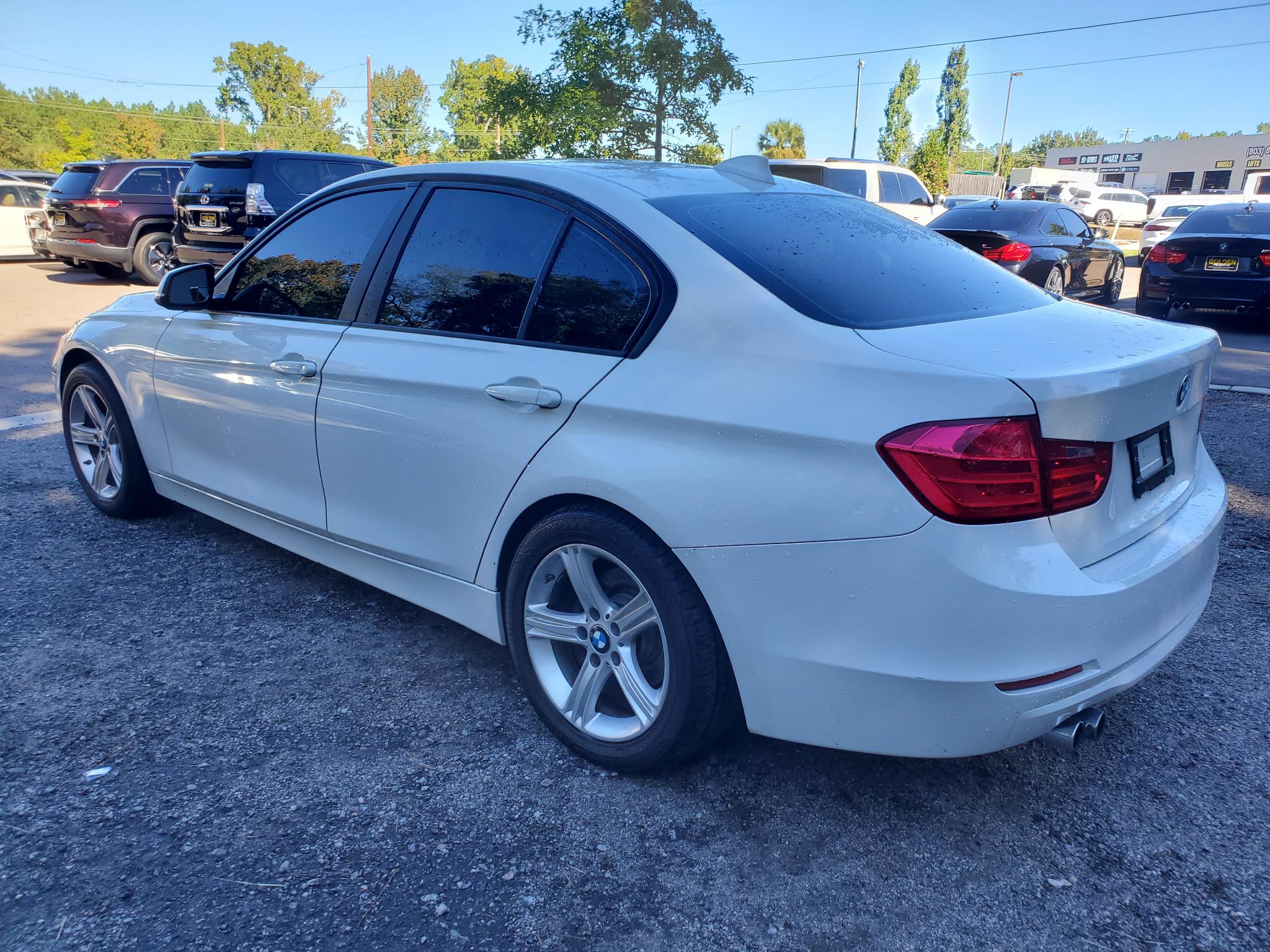 BMW 3 Series 4dr Sdn 328i RWD 2014