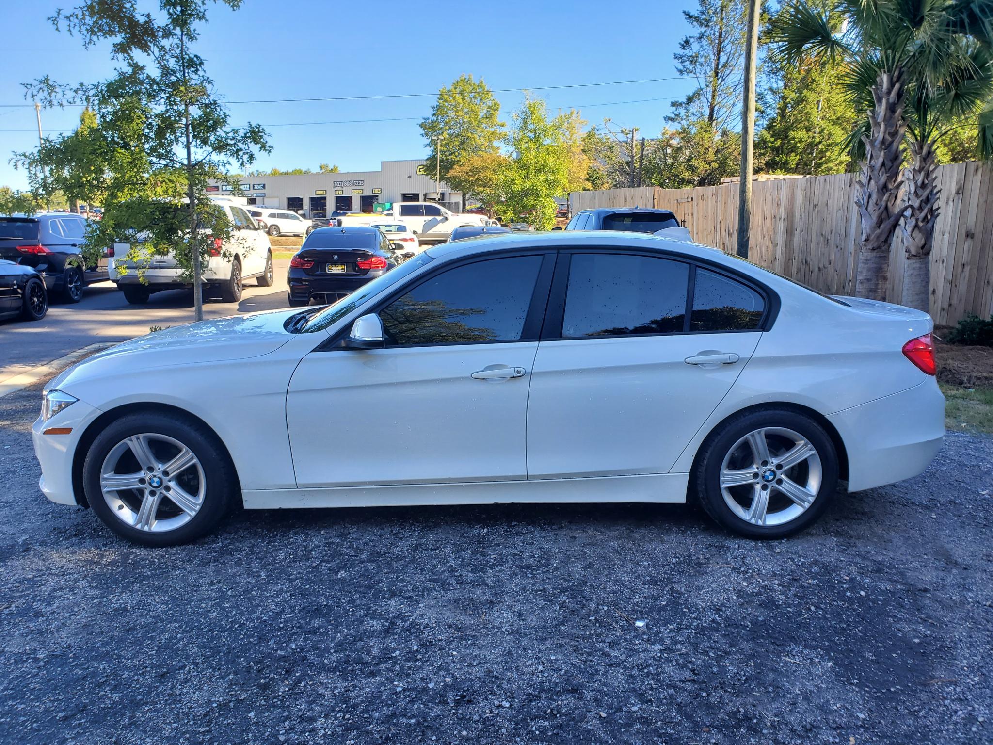 BMW 3 Series 4dr Sdn 328i RWD 2014